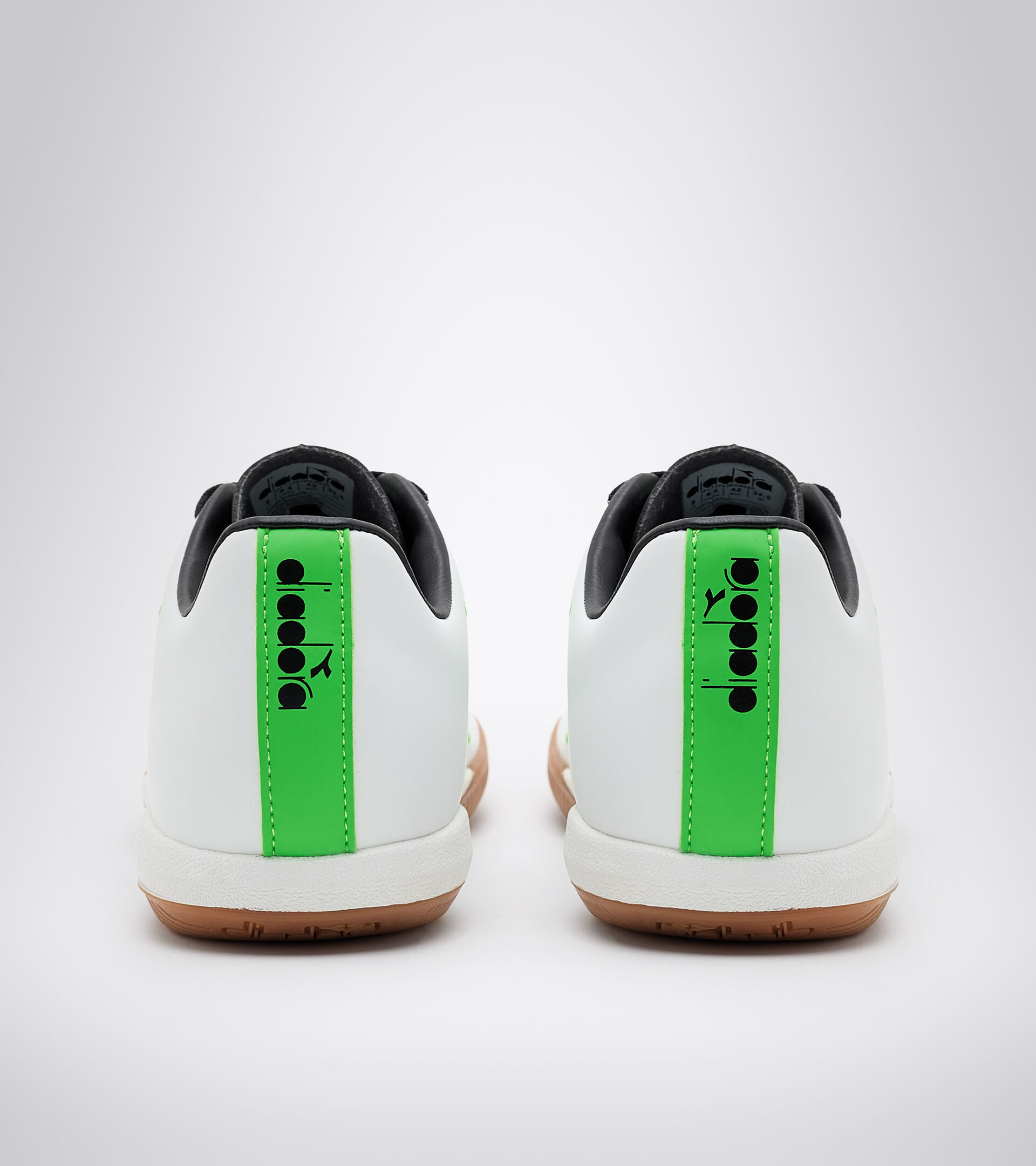 Indoor and parquet court futsal boots PICHICHI 4 IDR WHITE/GREEN FLUO/BLACK - Diadora