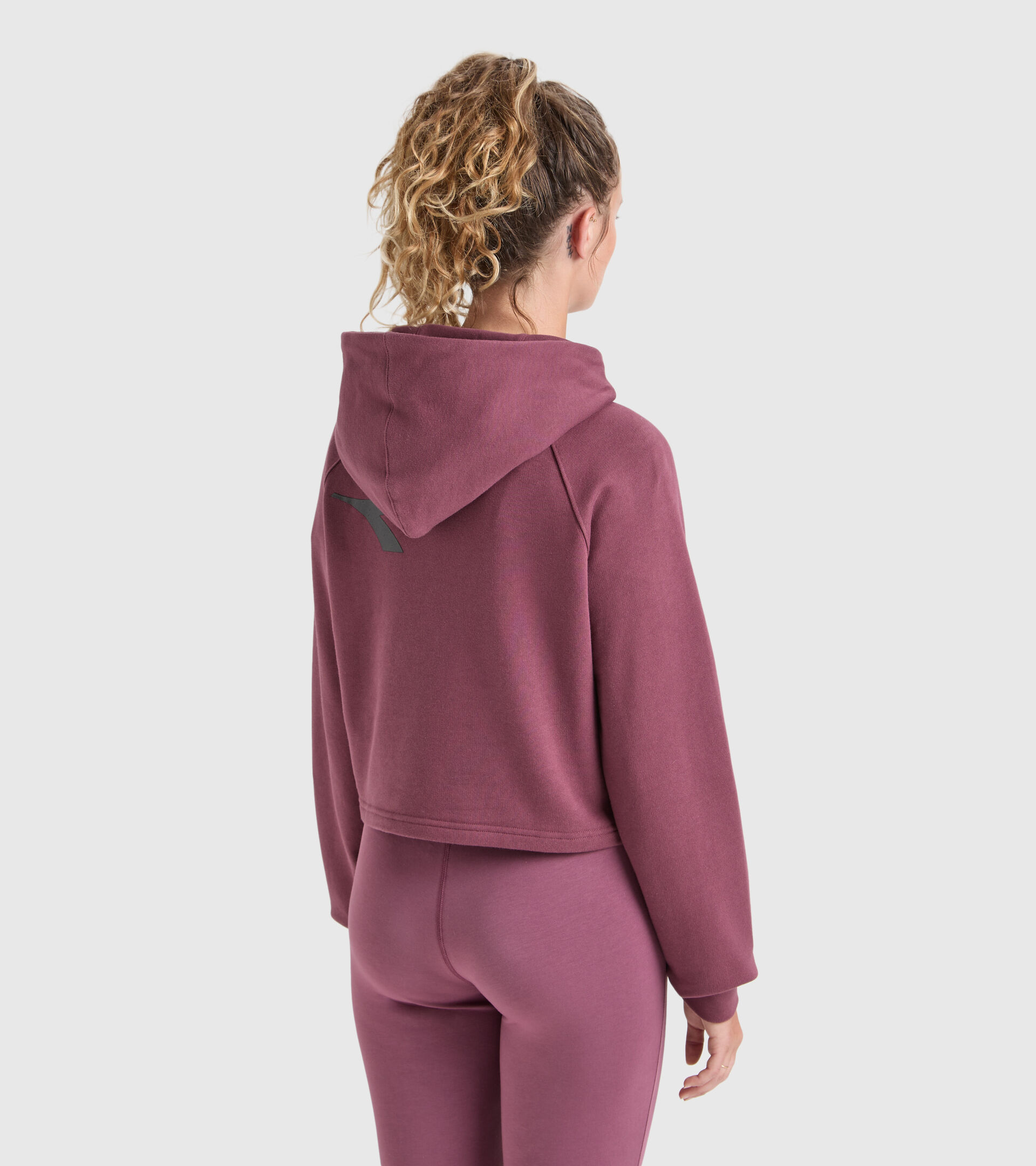 Sudadera de algodón con capucha - Mujer L. HOODIE CROP MANIFESTO VIOLETAS PRENSADO - Diadora