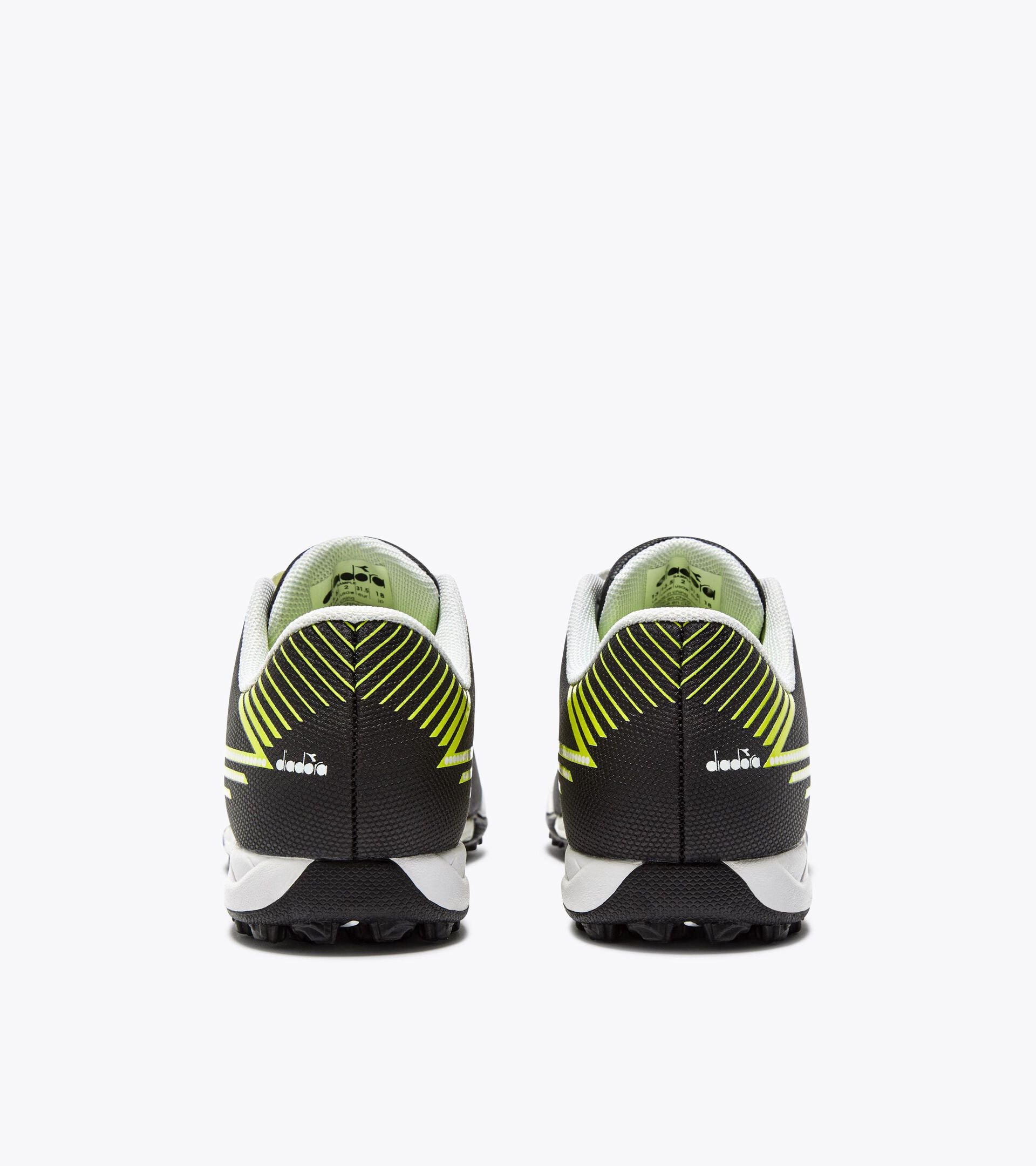 Calcio boots for synthetic grounds - Junior
PICHICHI 8 TF JR BLACK/FLUO YELLOW DIADORA - Diadora