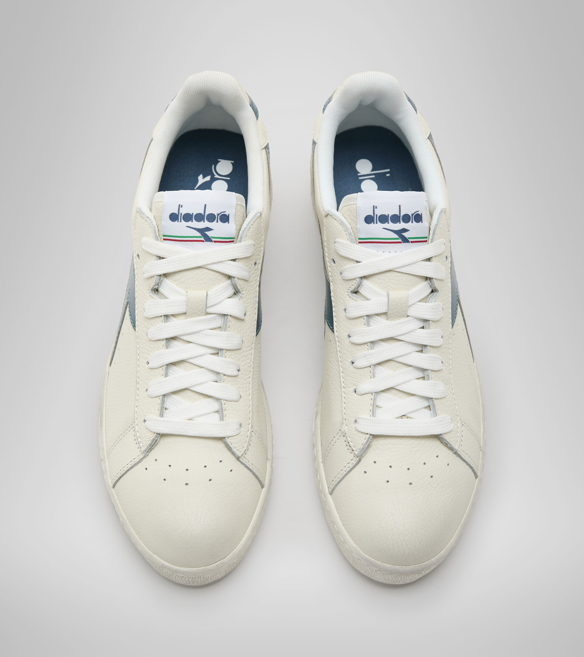 Sports shoes - Unisex GAME L LOW WAXED WHITE/BLUE MIRAGE - Diadora