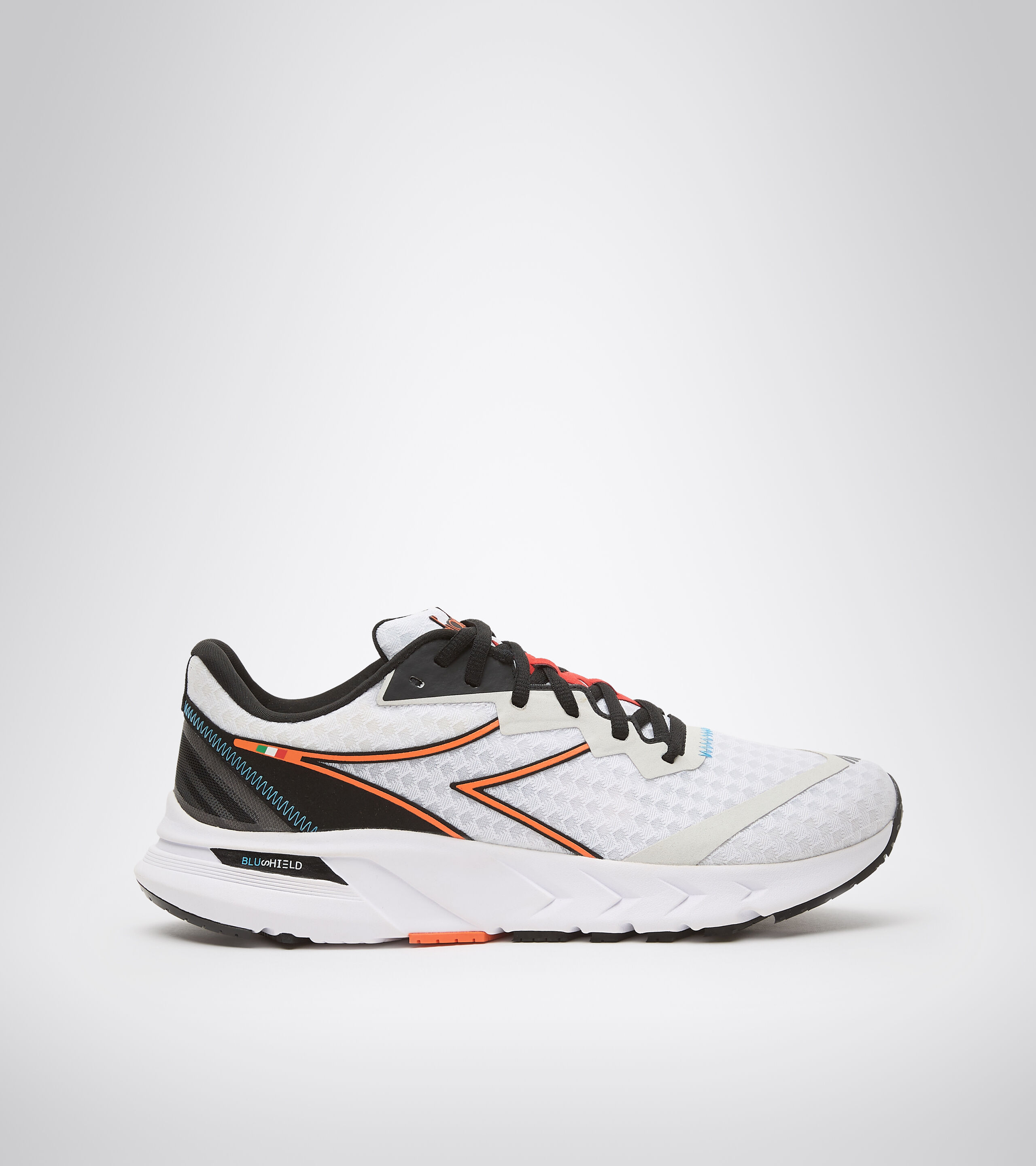 Diadora mythos shop blushield 2