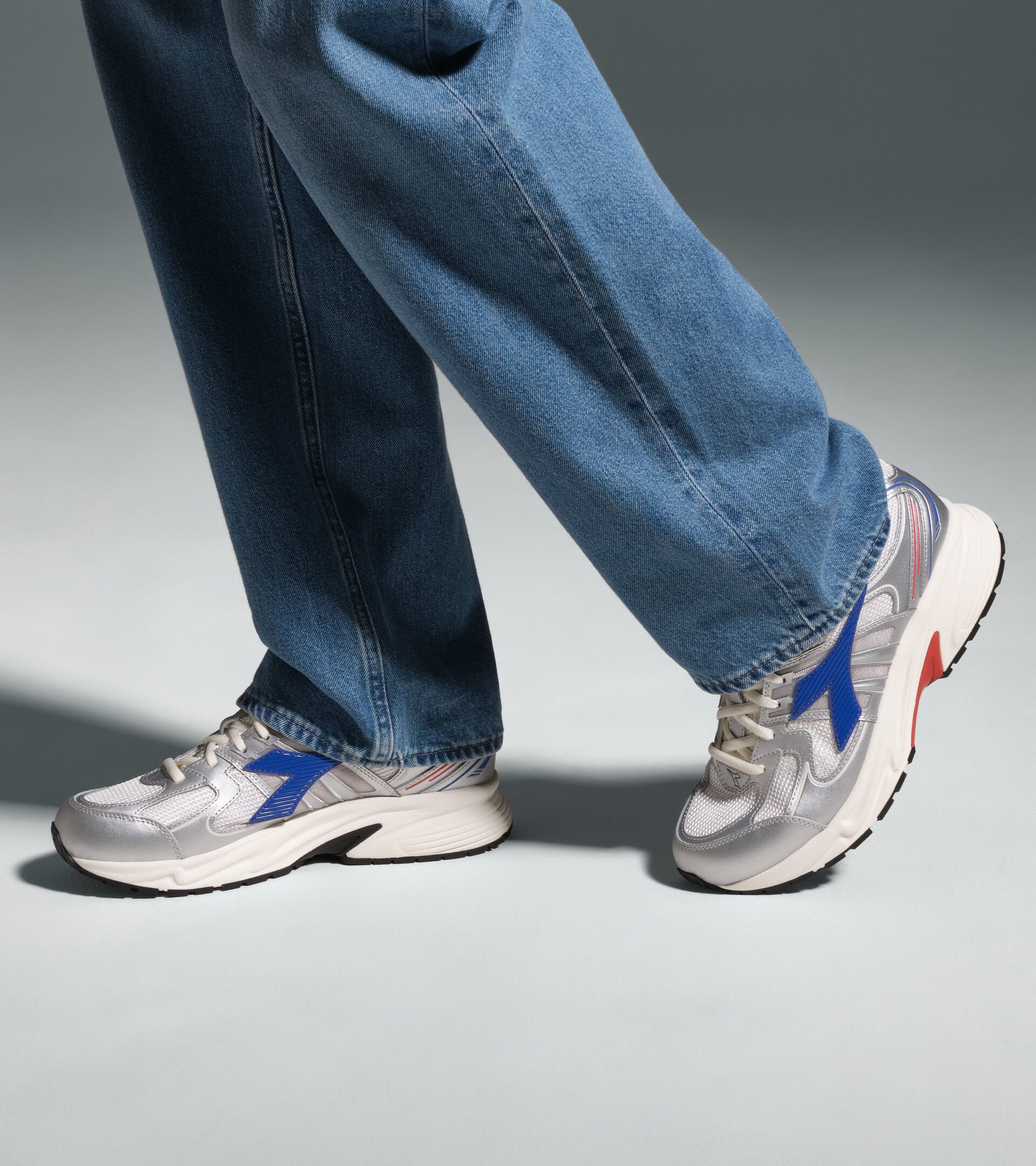 Sneakers de sport en cuir - Pour tous les genres MYTHOS STAR MET BLANC RECYCLE/BLEU IMPERIAL - Diadora