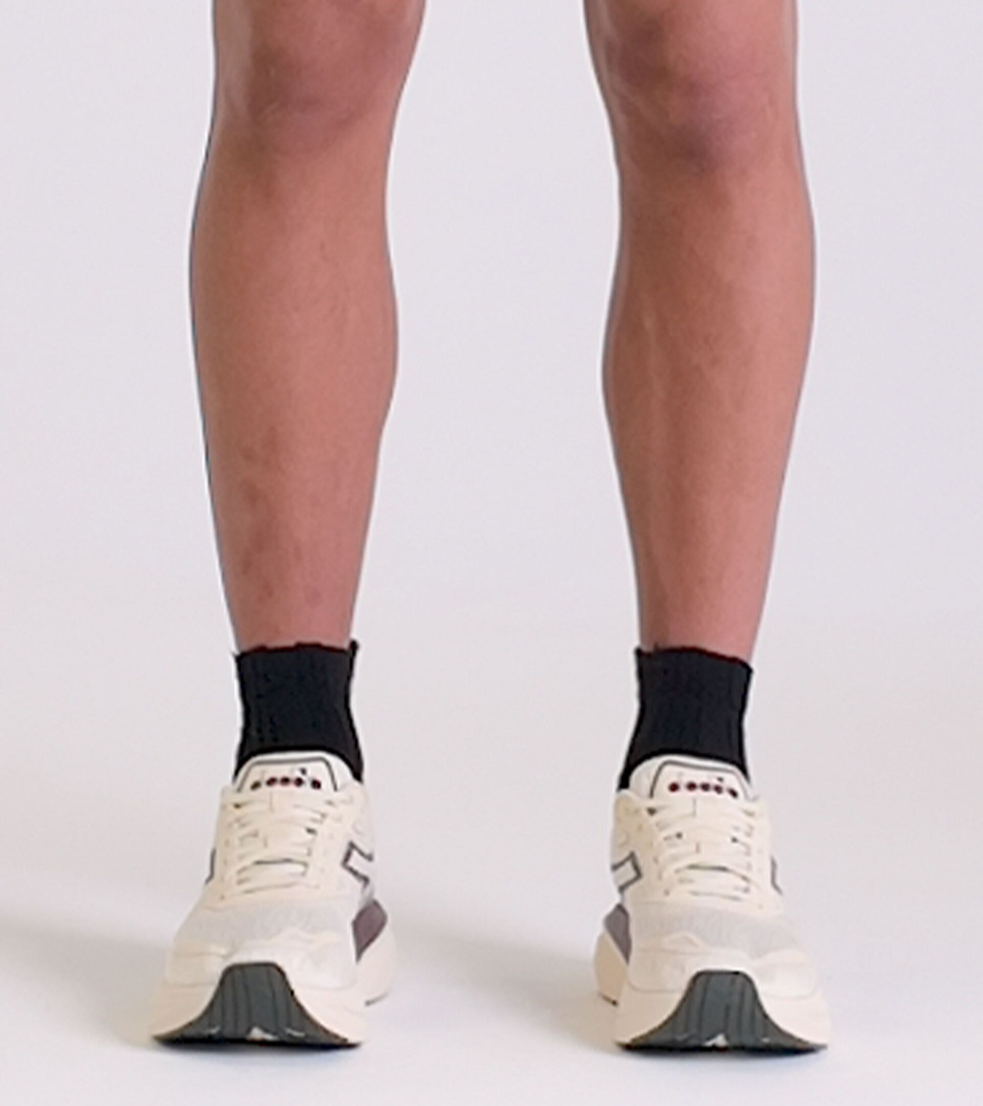 Laufschuh - Komfort und Stabilität - Herren NUCLEO 2 WHISPER WHITE/MAROON BANNER - Diadora