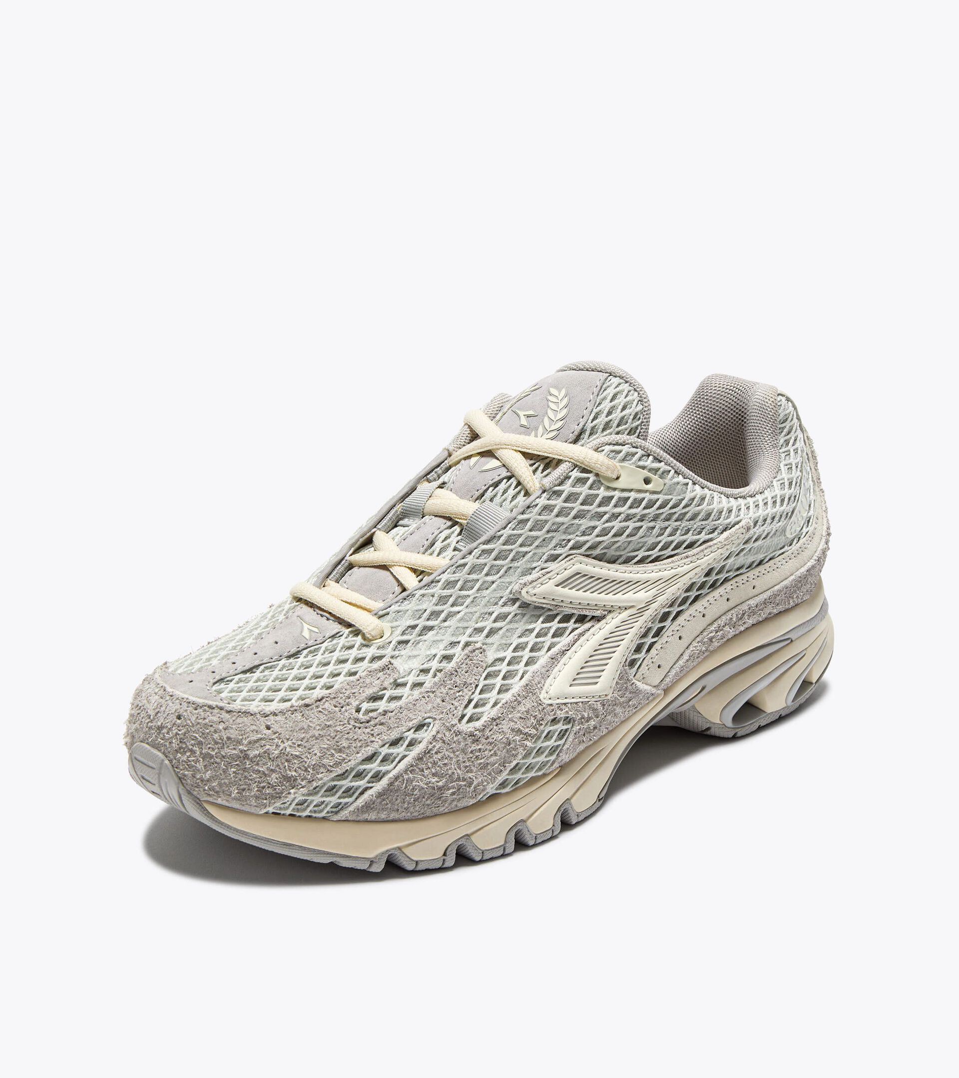 2000s-inspired sports sneakers - All-gender
MYTHOS PROPULSION 280 BACCA GREY ALASKA - Diadora