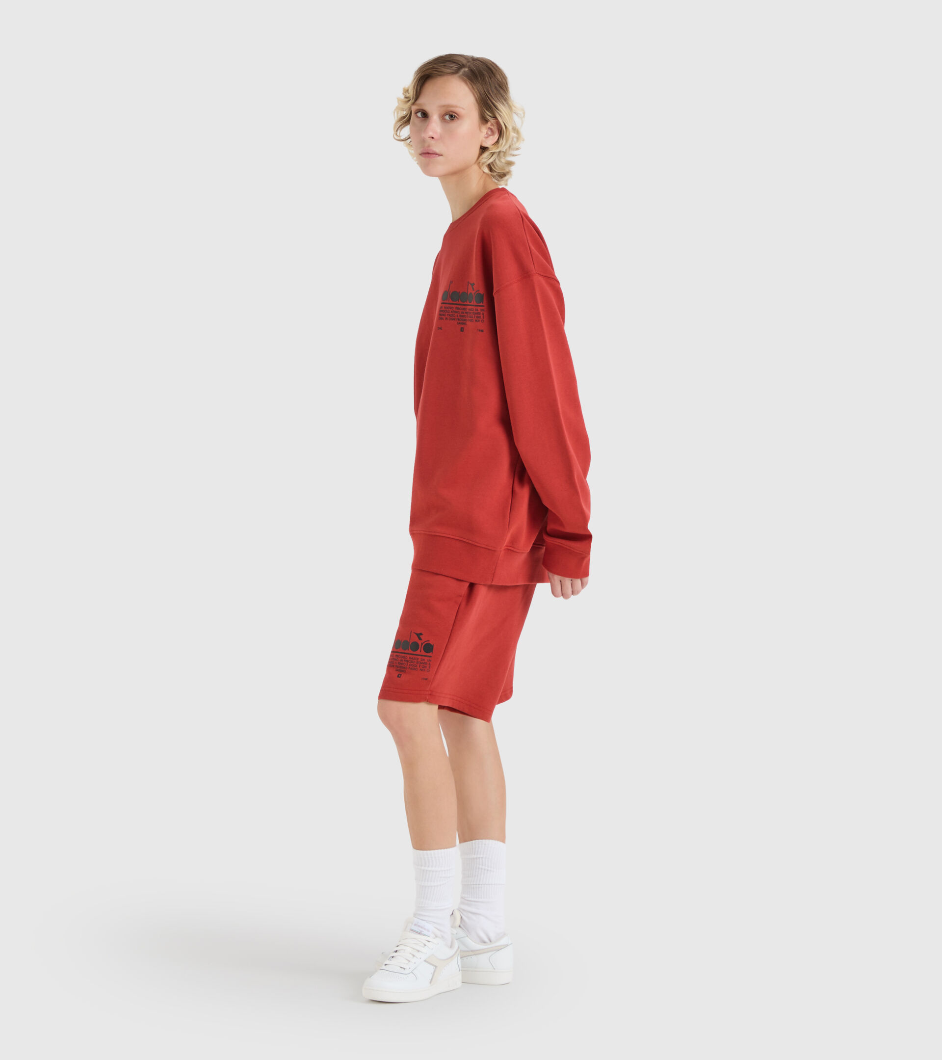 Felpa in cotone - Unisex SWEATSHIRT CREW MANIFESTO MARRONE PORPORA - Diadora