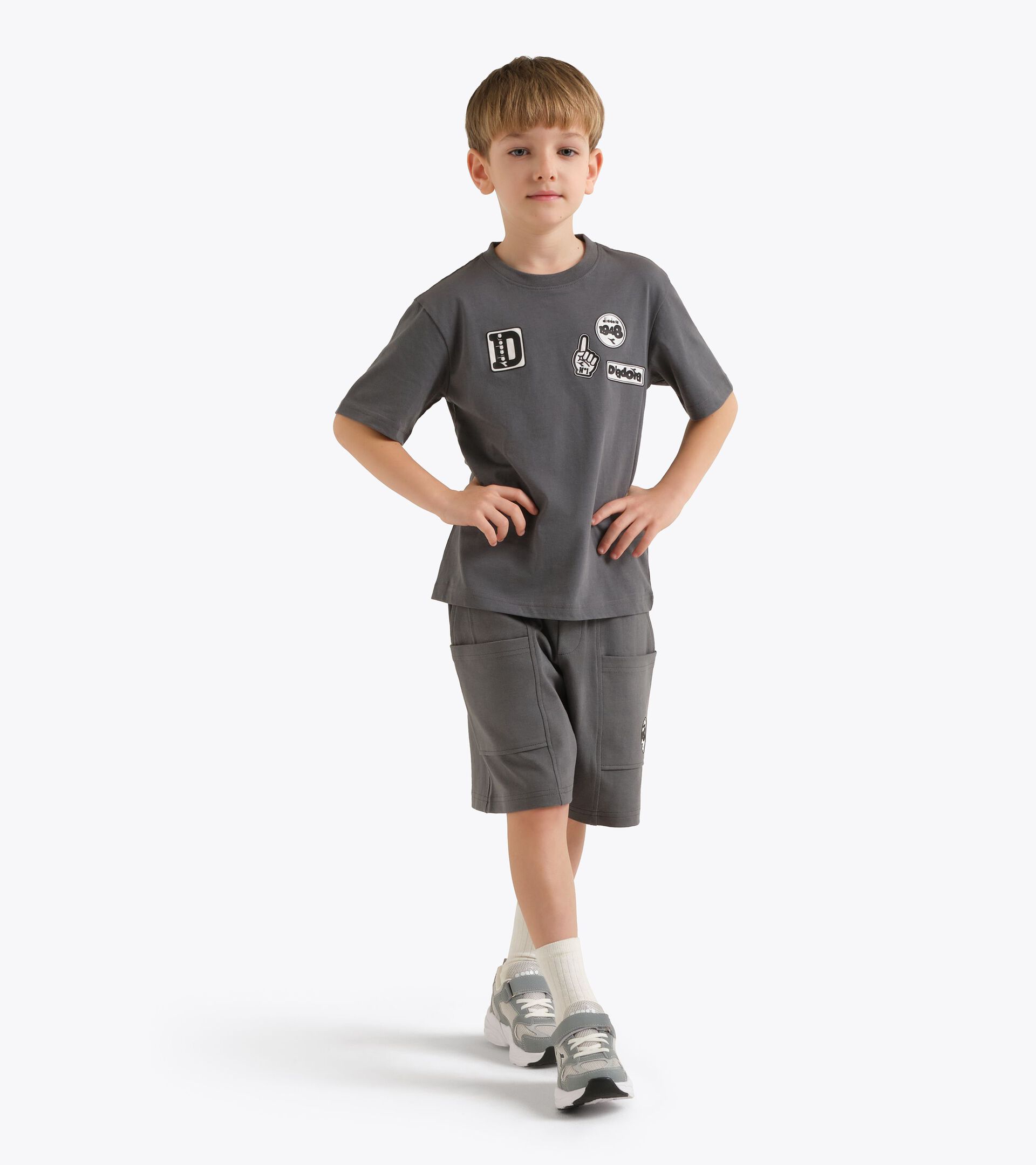 Bermuda pants with roomy pockets - Boy
 JB. BERMUDA ESS. SPORTS TURBULENCE - Diadora