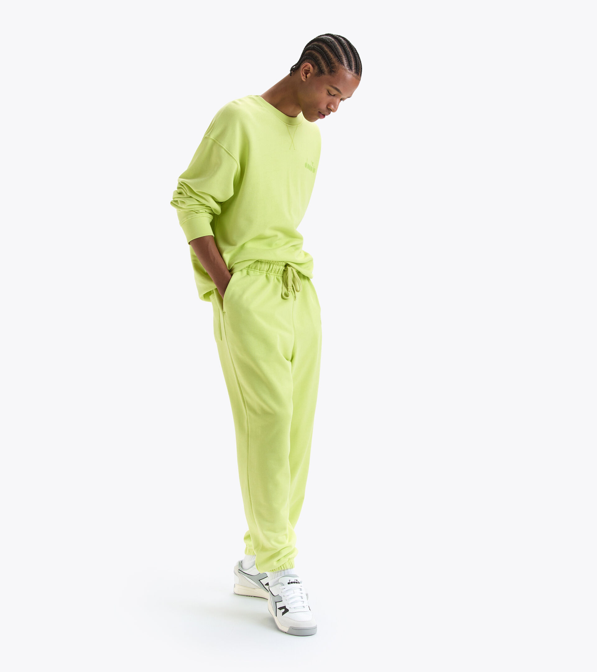 Cotton sweatpants - Gender neutral PANT SPW LOGO DARK LIME GREEN - Diadora
