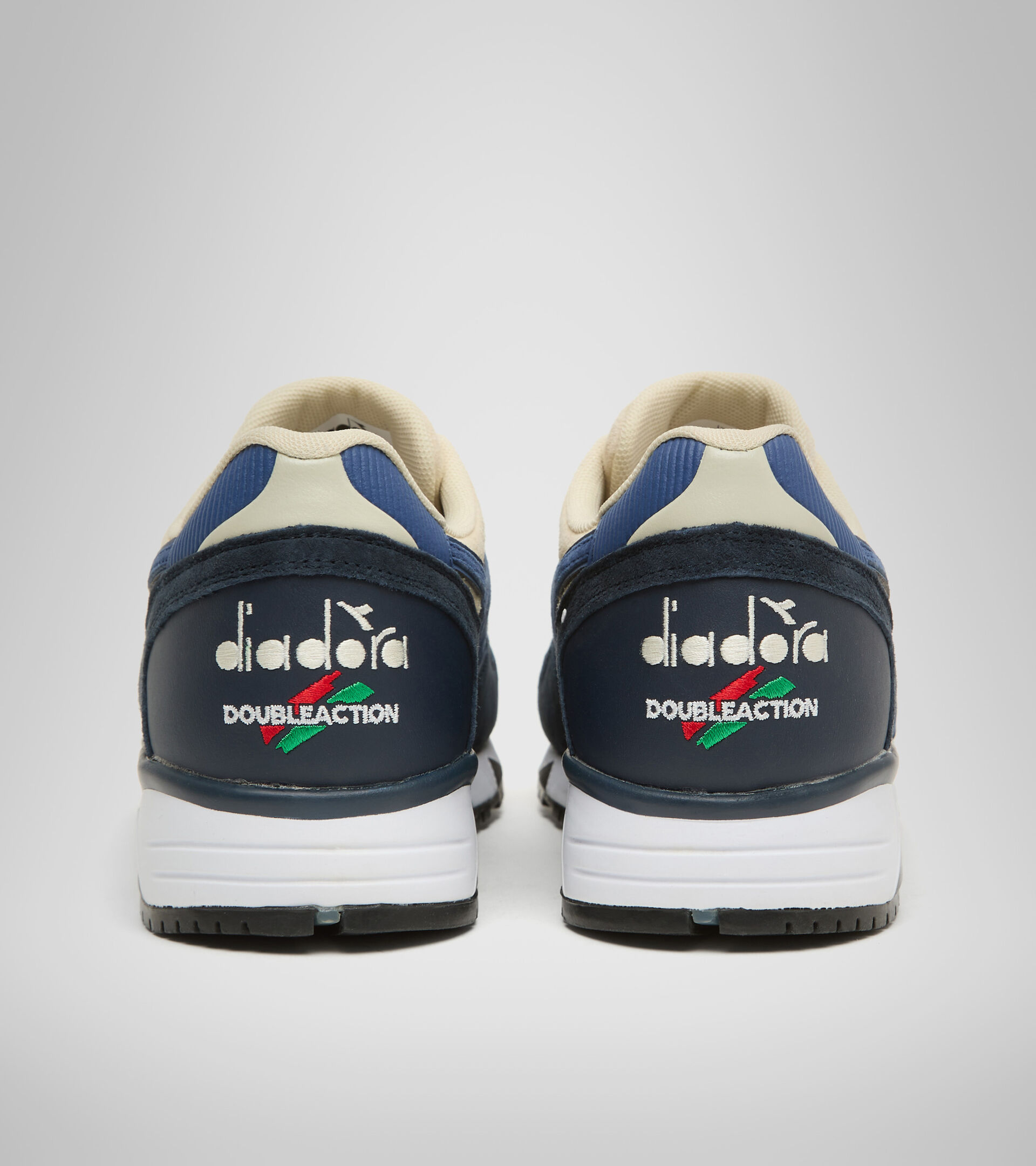 Zapatillas deportivas - Hombre  N9002 OVERLAND UNIFORME AZUL - Diadora