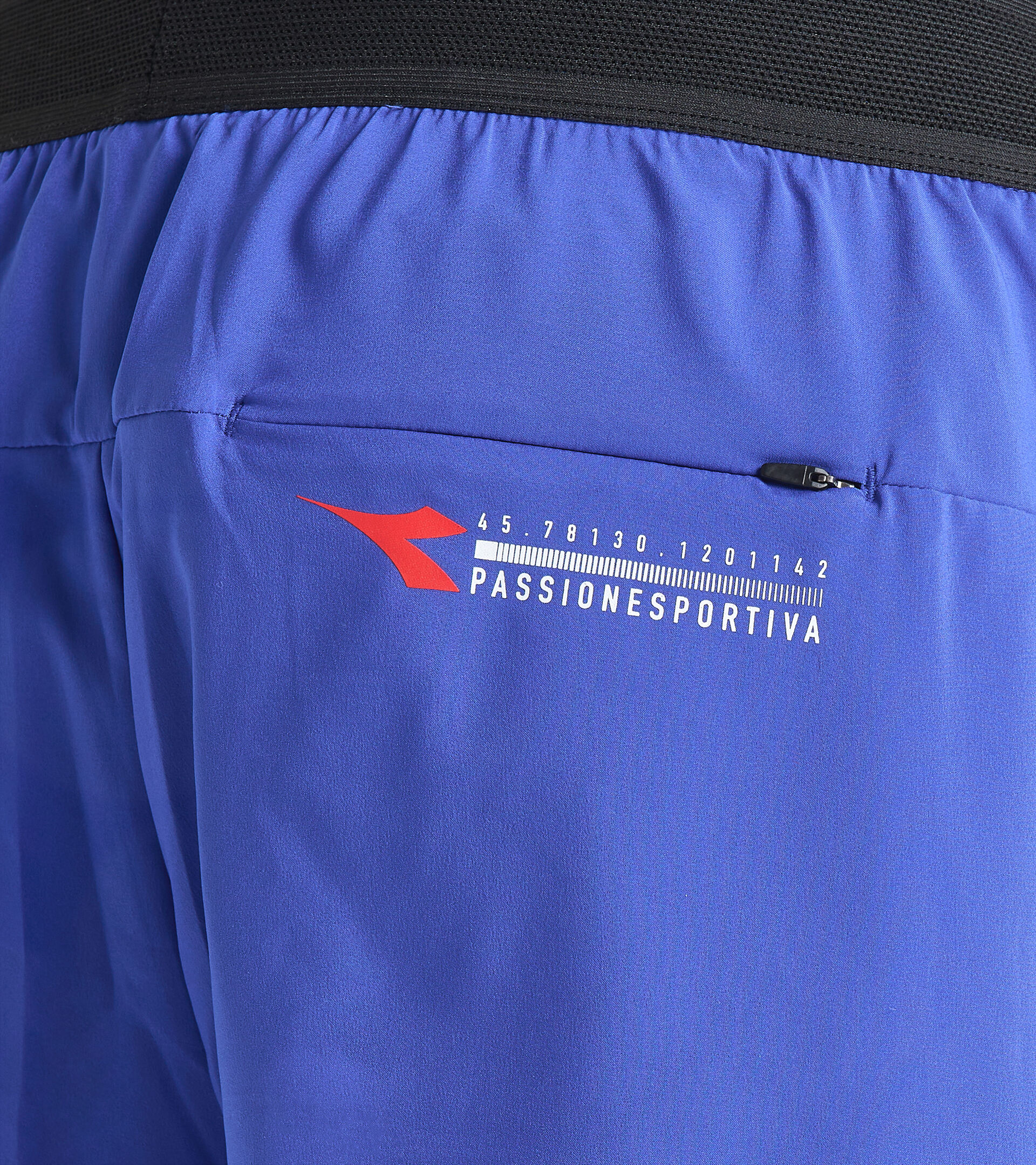 Pantalones cortos de running - Hombre DOUBLE LAYER BERMUDA BE ONE AZUL NAVEGAR EN LA WEB - Diadora