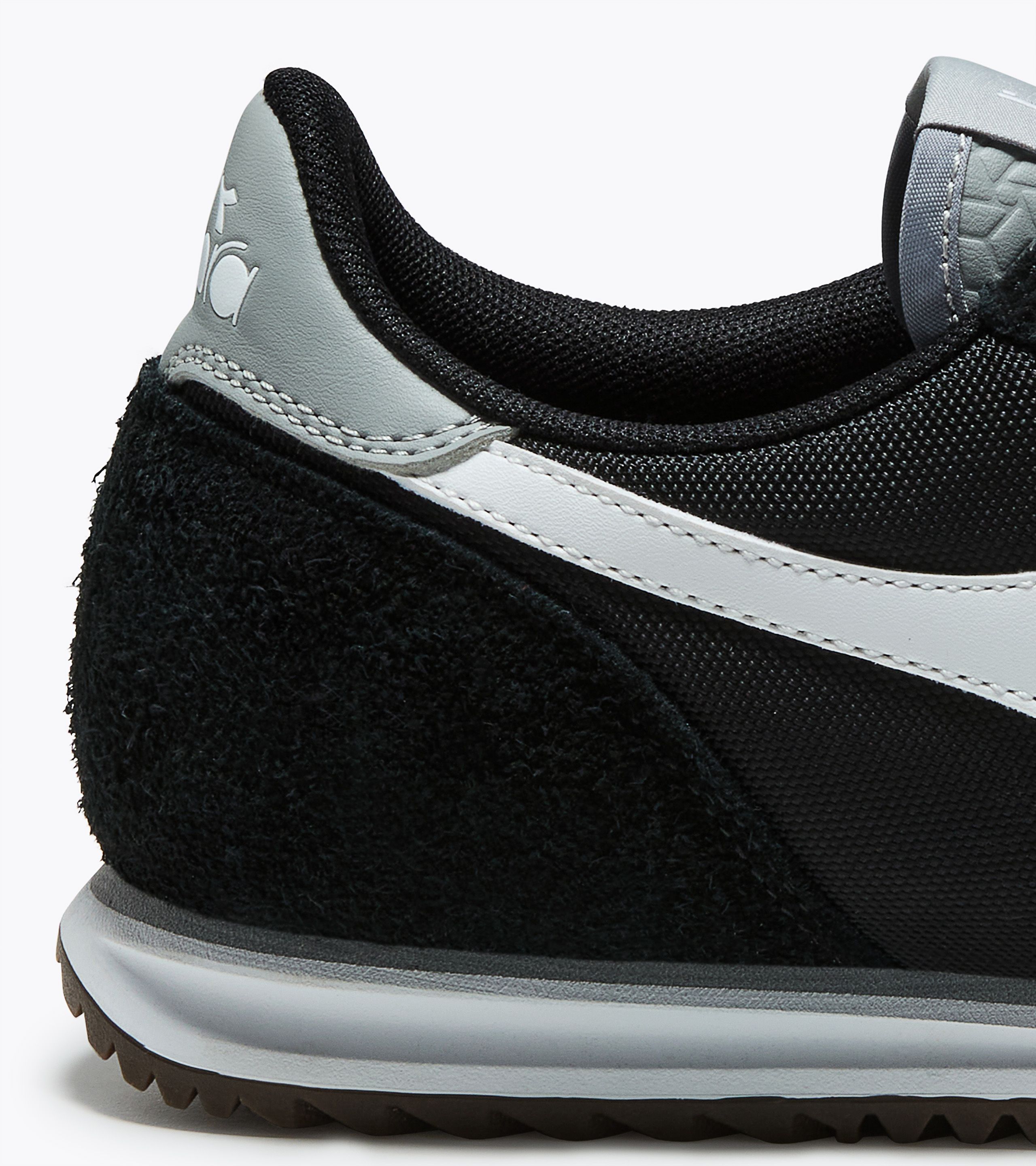 CROSS RAINY Sneakers - For every gender - Diadora Online Store US