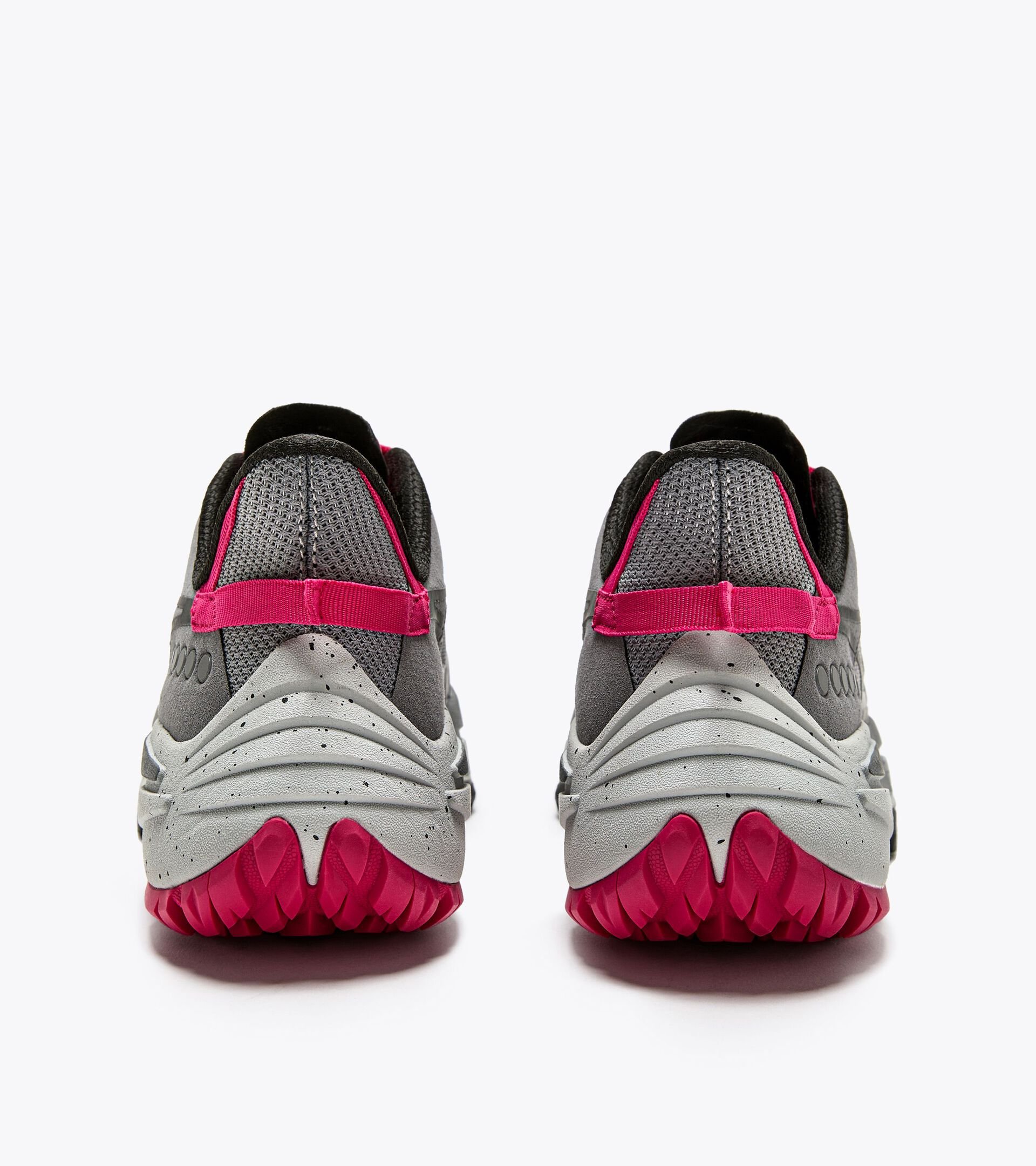 Trail Running Shoes - Woman EQUIPE SESTRIERE-XT W ALLOY/BLACK/RUBINE RED C - Diadora