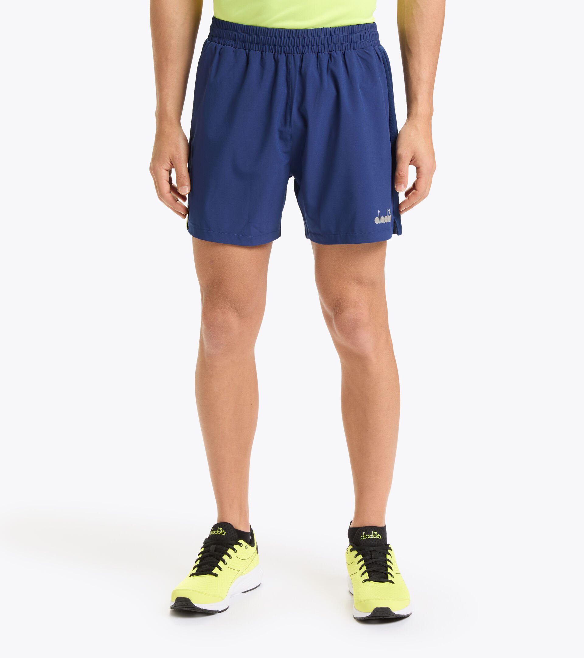 Pantalones cortos para correr - Hombre  MICROFIBER SHORTS 12,5 CM AZUL FINCA - Diadora
