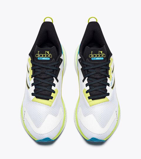 MYTHOS BLUSHIELD VOLO 4, WHITE/BLACK/EVENING PRIMROSE Running shoe - Stability and lightness - Men’s MYTHOS BLUSHIELD VOLO 4 WHITE/BLACK/EVENING PRIMROSE - Diadora