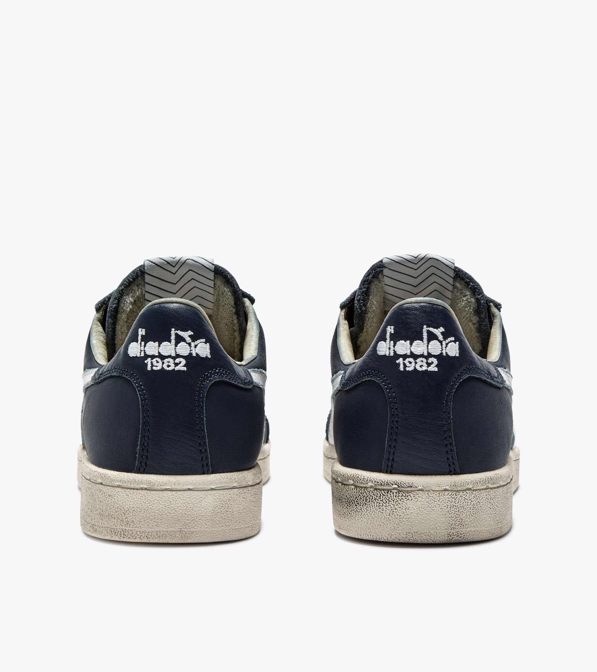 Sneaker Heritage aus Leder - Für alle Geschlechter
 PRESTIGE USED UNIFORM BLAU - Diadora