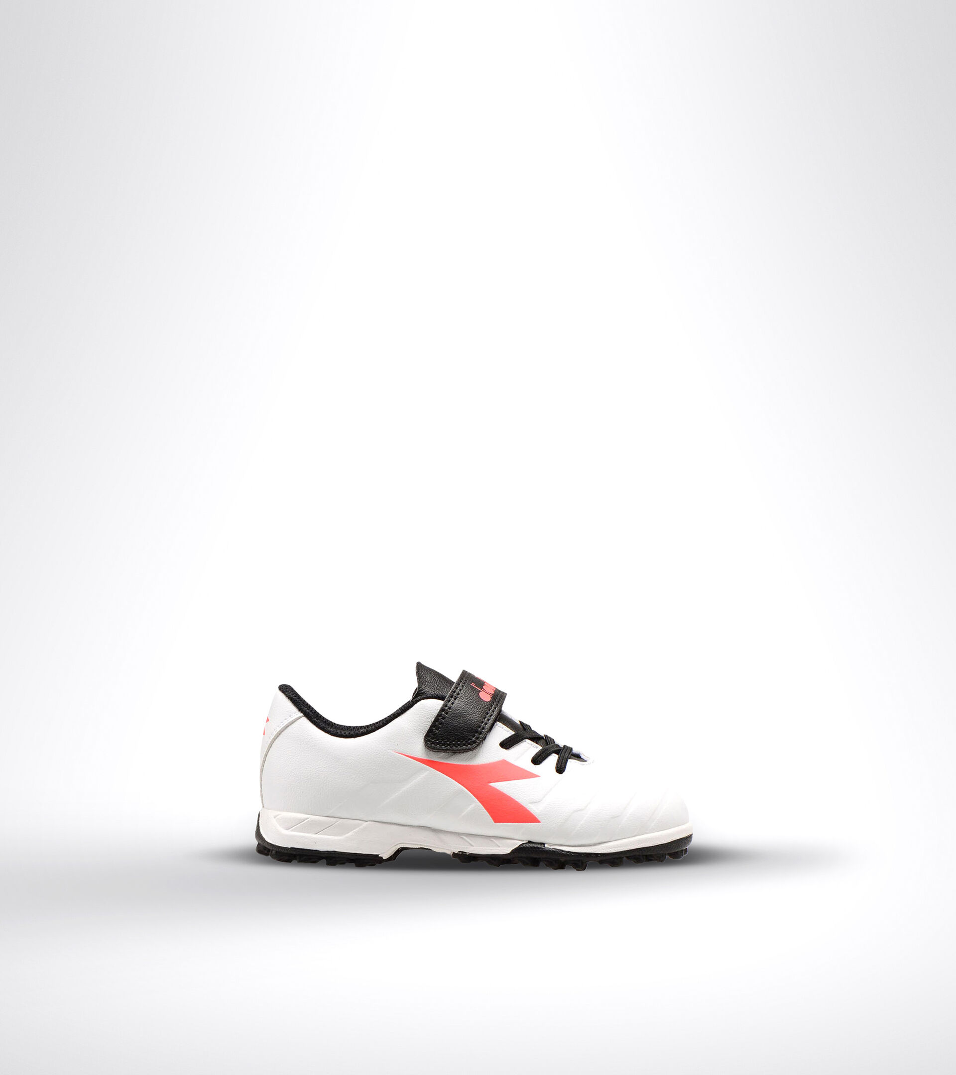 Footwear Sport BAMBINO PICHICHI 3 TF JR VE WHITE/BLACK/RED FLUO Diadora