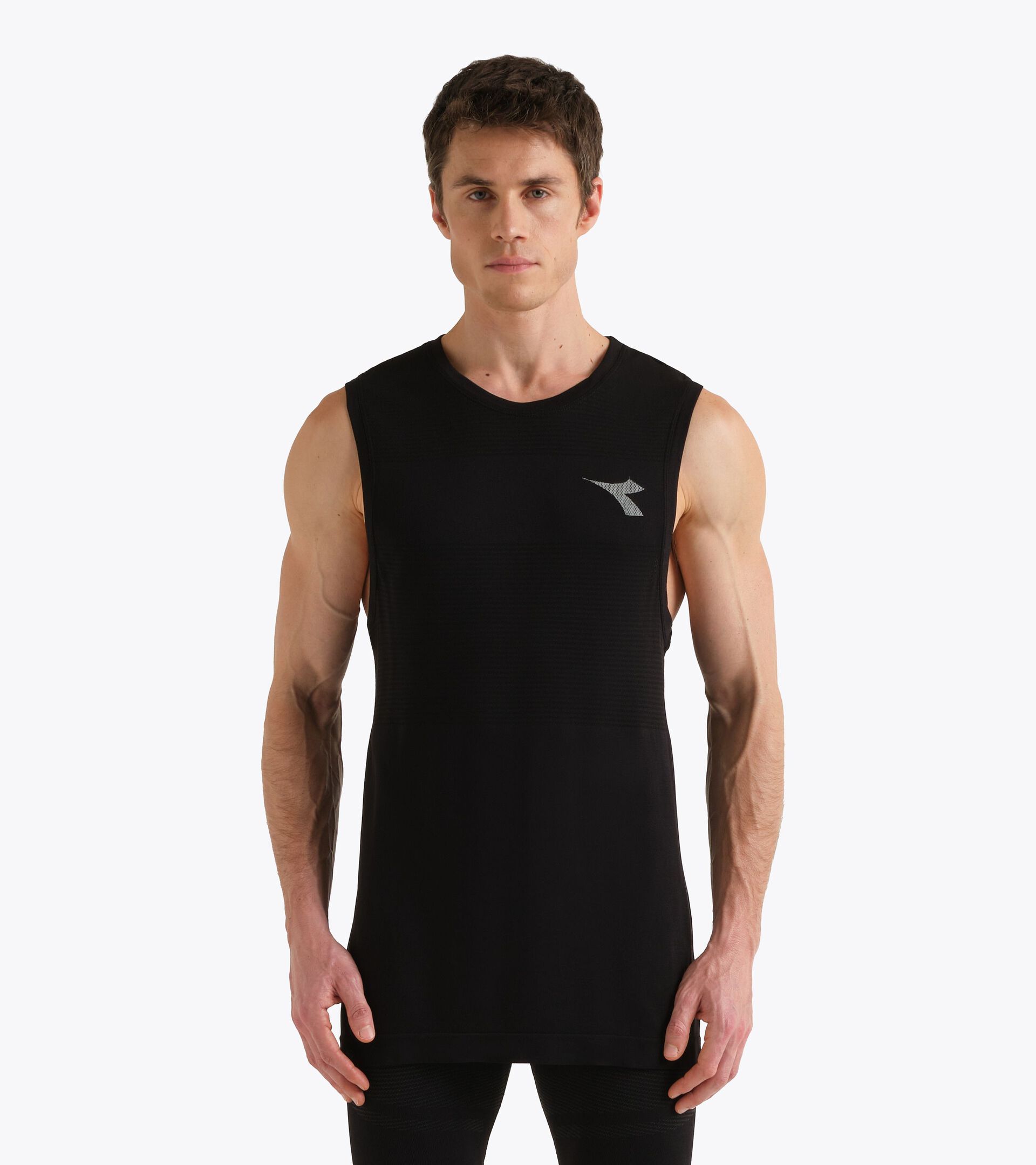 D&eacute;bardeur technique pour le contr&ocirc;le de la temp&eacute;rature -  Running - Homme TANK STRATOUNO NOIR - Diadora