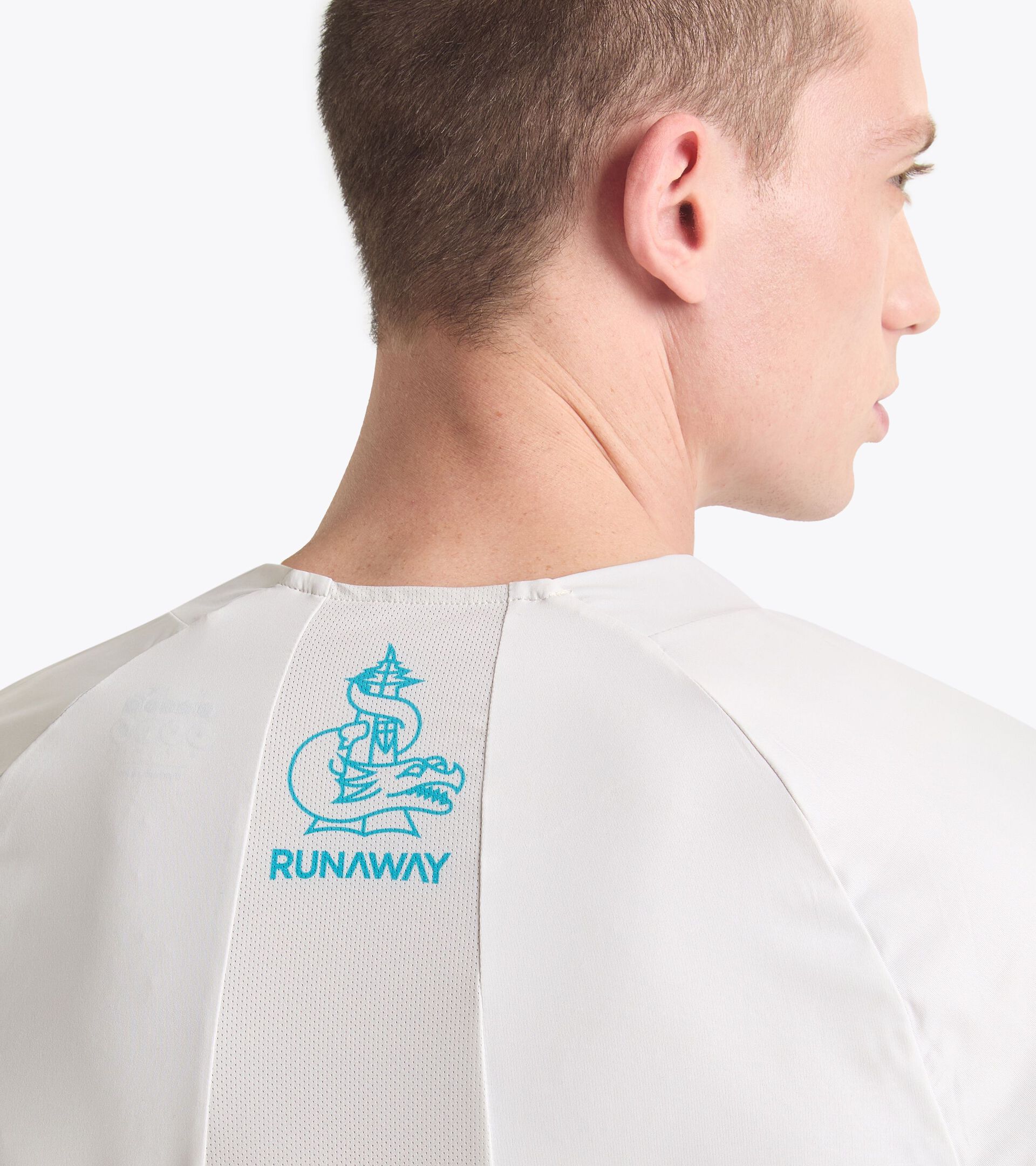 Running t-shirt Runaway - Light fabric - Men’s SUPER LIGHT SS T-SHIRT RUNAWAY WHISPER WHITE - Diadora