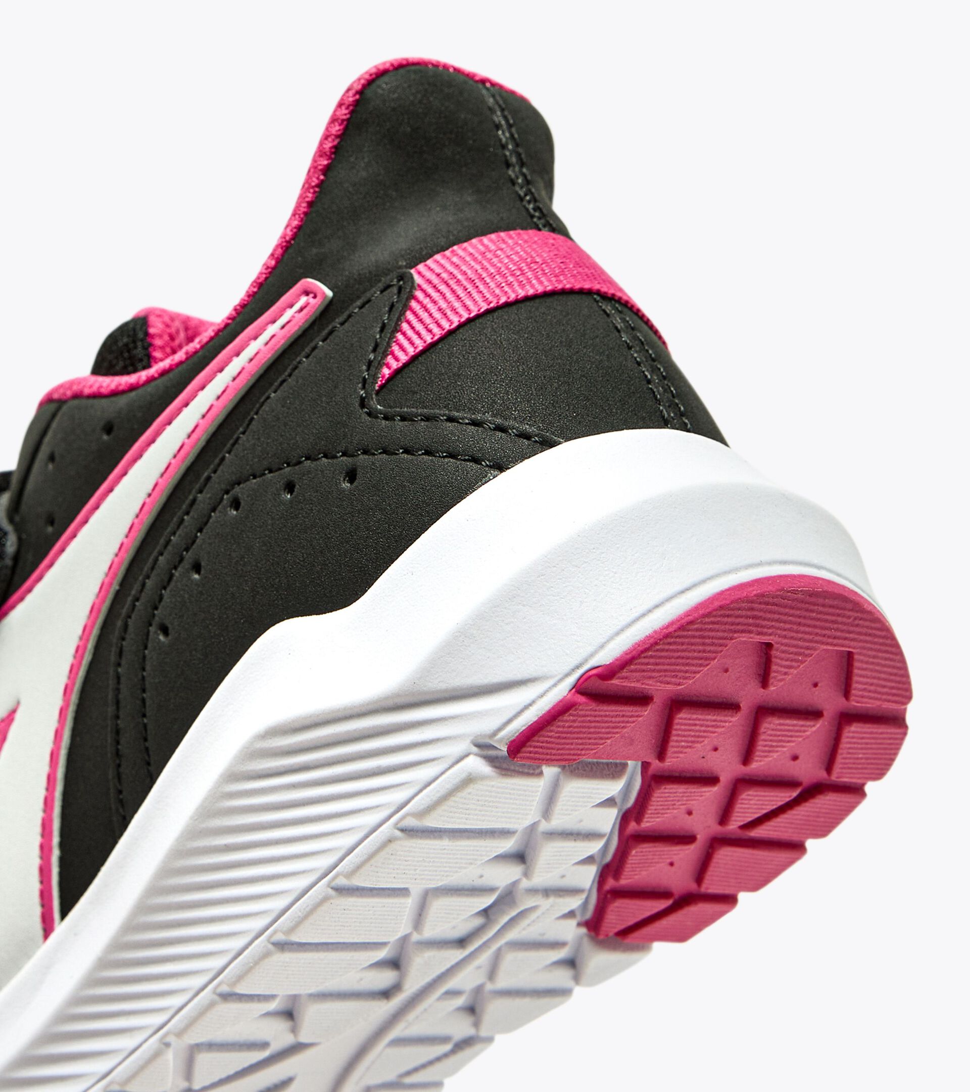 Scarpa sportiva per bambini - 4-8 anni - Gender Neutral FALCON 3 SL JR V NERO/ROSA SHOCKING - Diadora