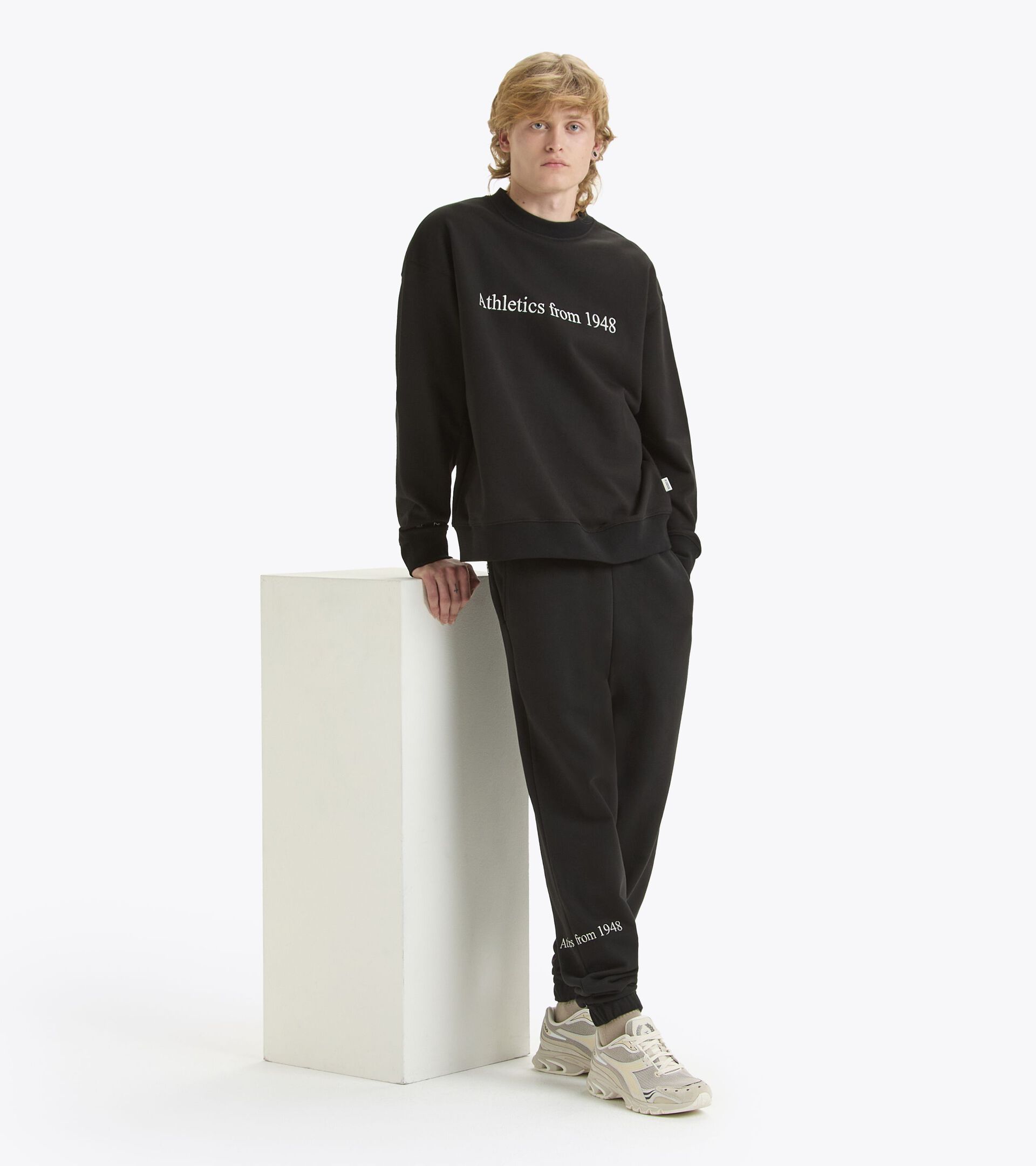 Sweatshirt mit Crewneck - made in Italy - genderneutral SWEATSHIRT CREW LEGACY SCHWARZ - Diadora