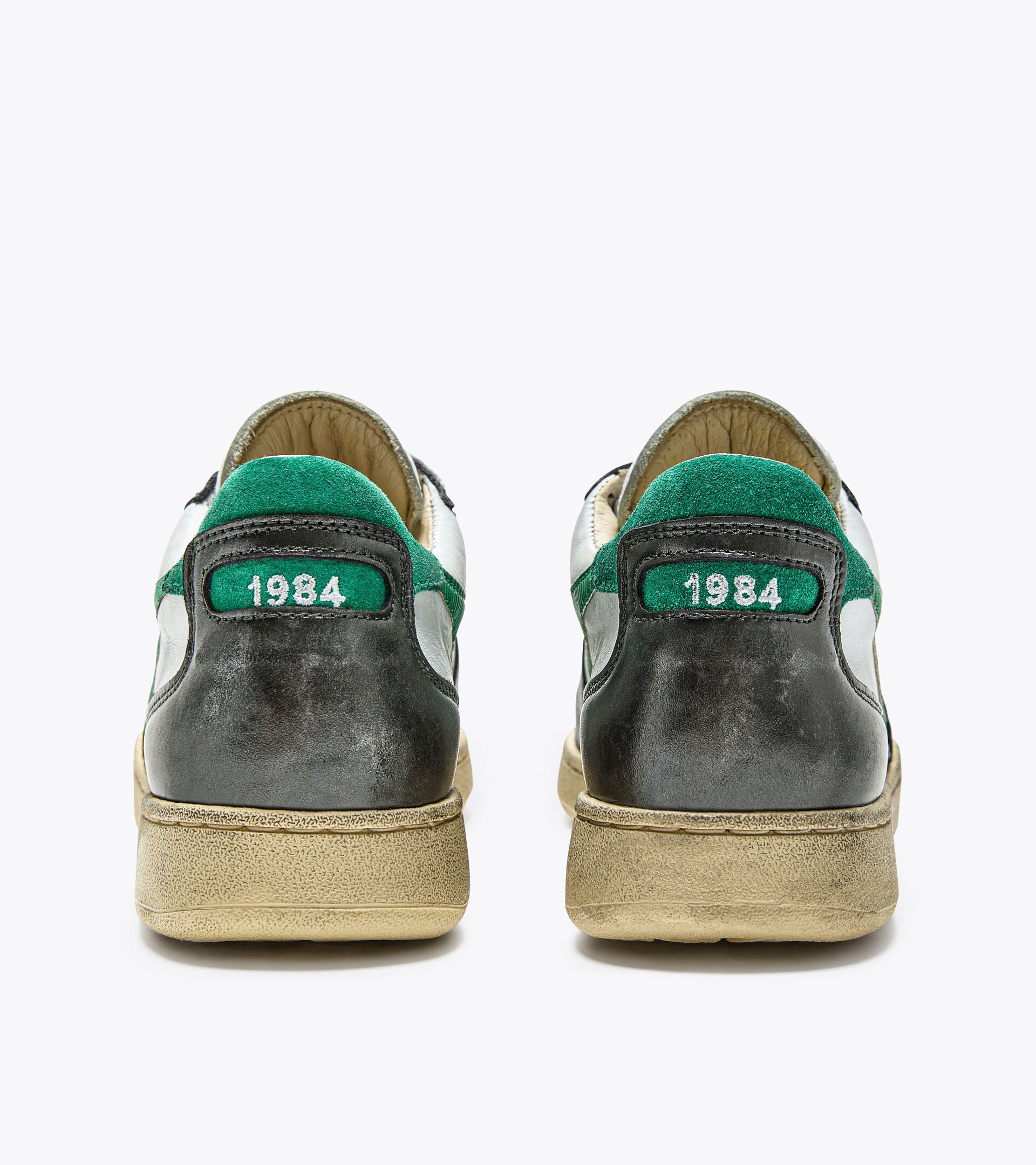 Heritage shoes - Gender neutral MI BASKET LOW METALLIC DIRTY WHITE/DK SMOKE - Diadora