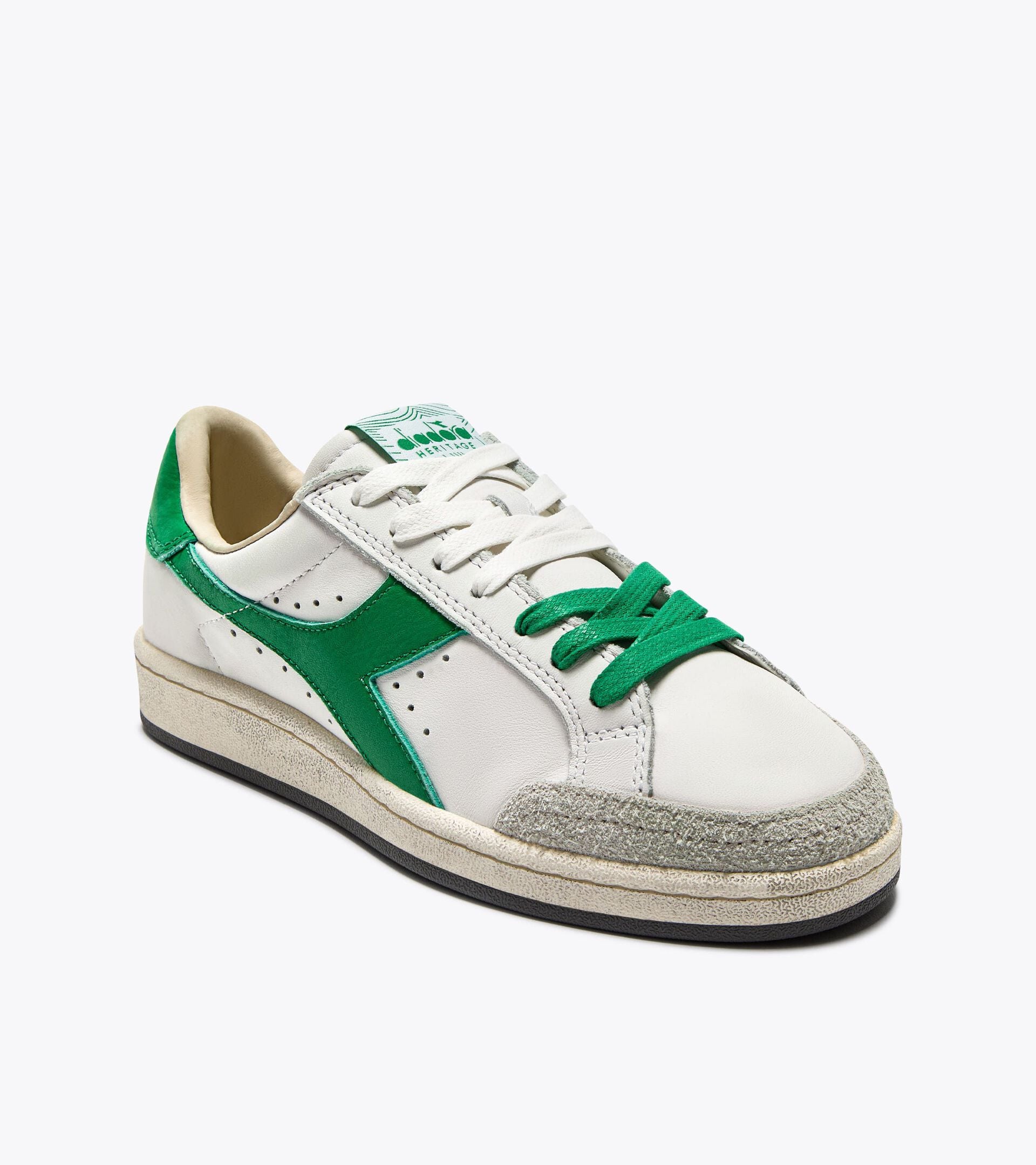 Sneakers Heritage en cuir - Pour tous les genres
 PRESTIGE USED BLANC/CREME DE POIS - Diadora