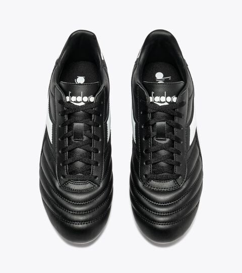 Bota de f&uacute;tbol para superficies compactas - Hombre
 BRASIL ICON R LPU NEGRO/BLANCO - Diadora