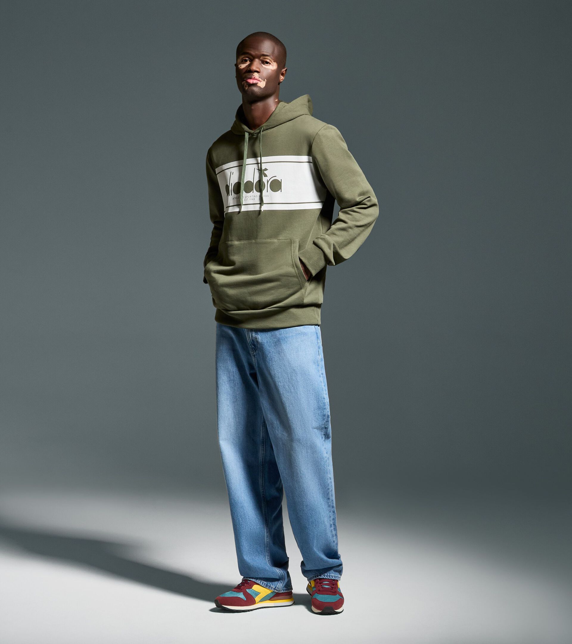 Color block hoodie - All-Gender HOODIE LOGO GREEN RIFLE - Diadora