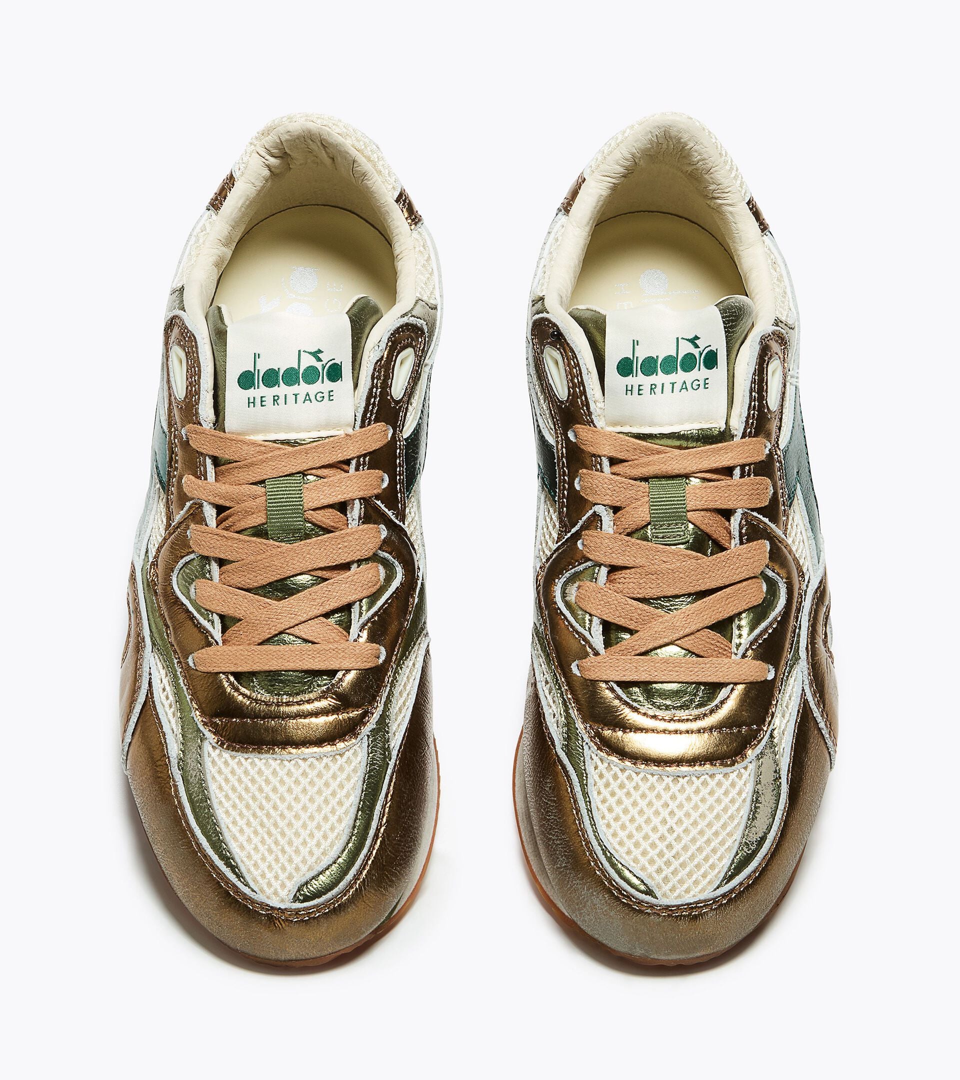 Heritage Sneaker in Laminated Leather - Low-Profile - Women&rsquo;s EQUIPE REVENGE METAL WN BEIGE OYSTER (25036) - Diadora