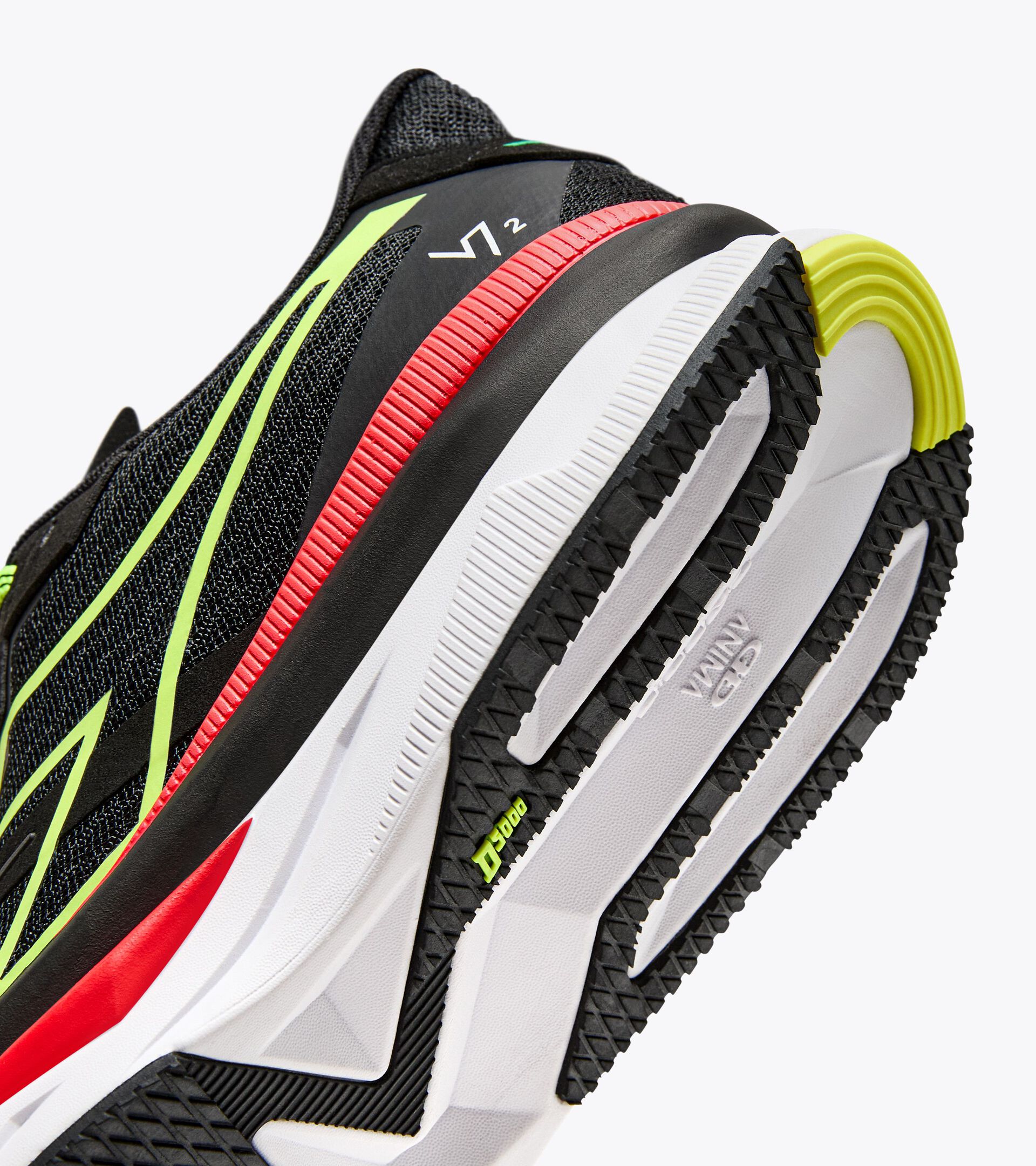 Made in Italy running shoe - Lightness and cushioning - All gender ATOMO V7000-2 BLACK/YELLOW FLUO (C0871) - Diadora