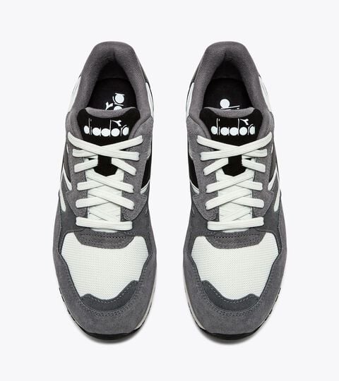 N902, AZZURRO DIAMANTE/GRIGIO GHIACC Chaussures de sportswear - Genre neutre N902 AZZURRO DIAMANTE/GRIGIO GHIACC - Diadora