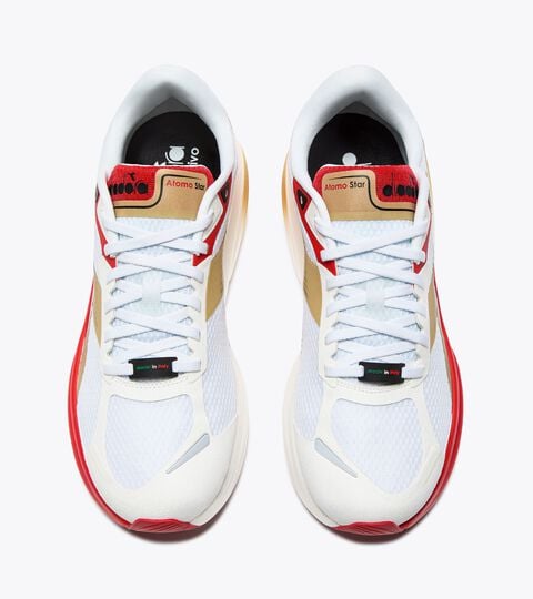 Made in Italy running shoe - Lightness and cushioning - All-Gender ATOMO STAR WHITE/METALLIC GOLD/FIERY RED - Diadora