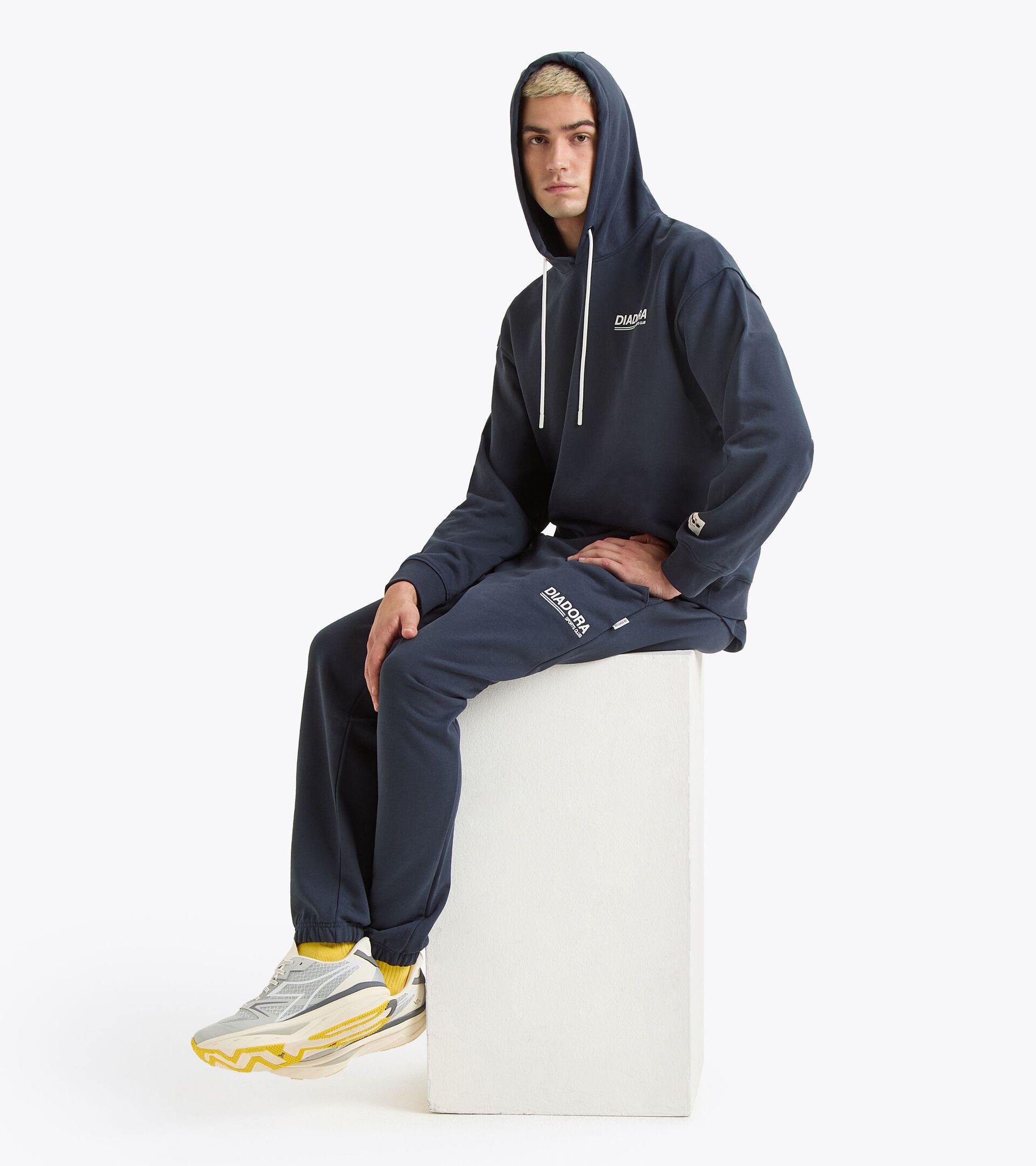 Legacy joggers with a comfort fit - Made in Italy - All-Gender
 PANTS LEGACY BLUE DENIM - Diadora