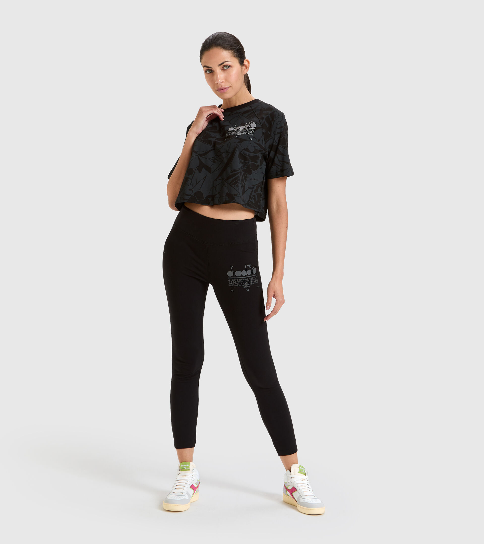 Cotton T-shirt - Women L. T-SHIRT SS CROP MANIFESTO BLACK - Diadora