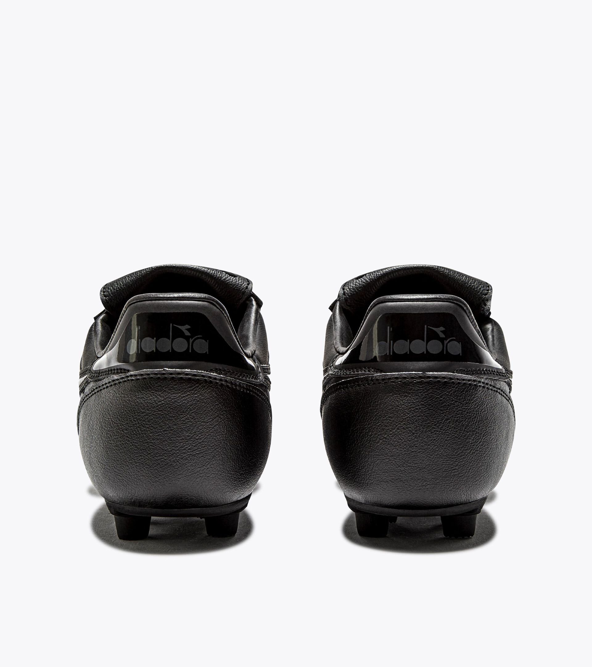 Bota de f&uacute;tbol de piel para superficies compactas - Hombre BRASIL ICON LT T MDPU NEGRO - Diadora