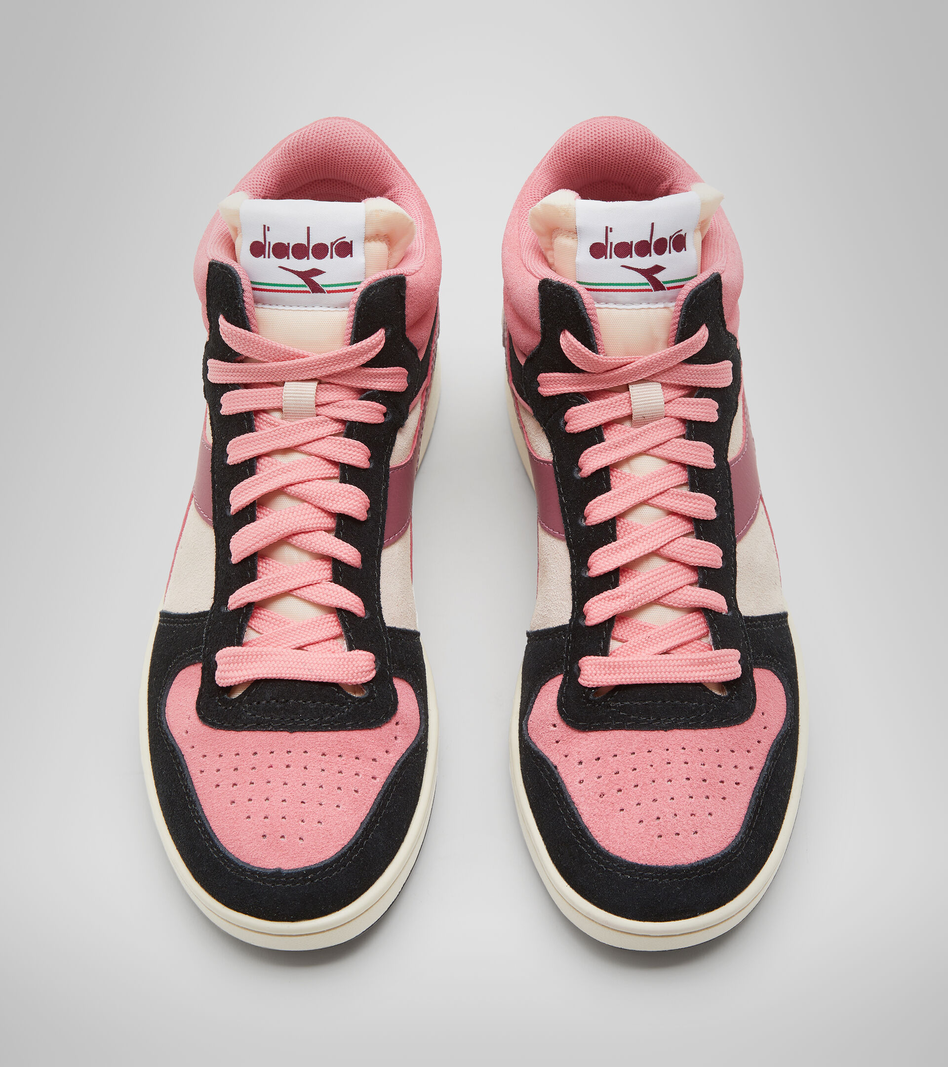 Sports shoes - Women MAGIC BASKET DEMI SUEDE WN SILVER PEONY/BLACK/TEA ROSE - Diadora