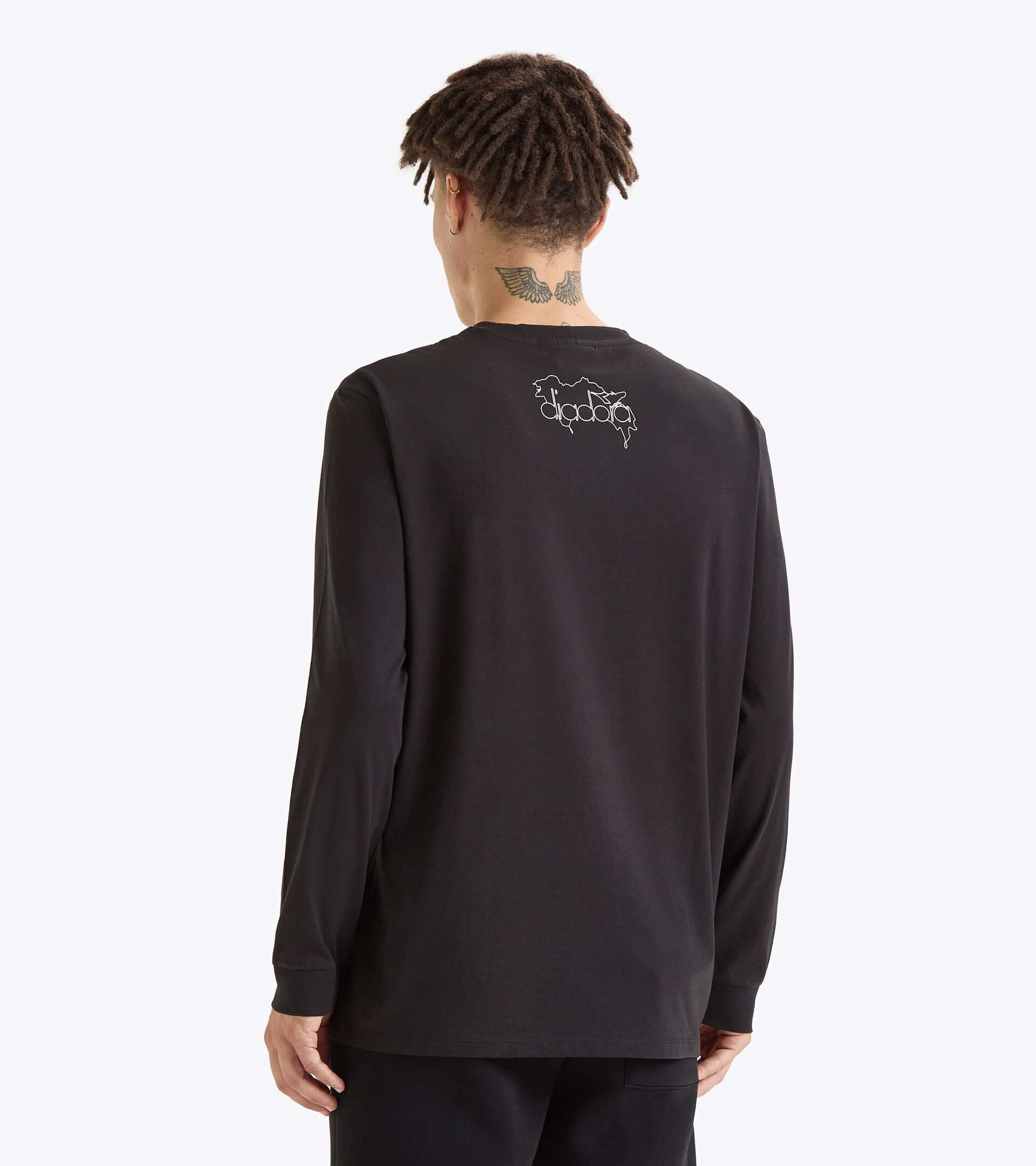 Camiseta deportiva de manga larga - Para todos los géneros
 T-SHIRT LS ROUTE NEGRO - Diadora