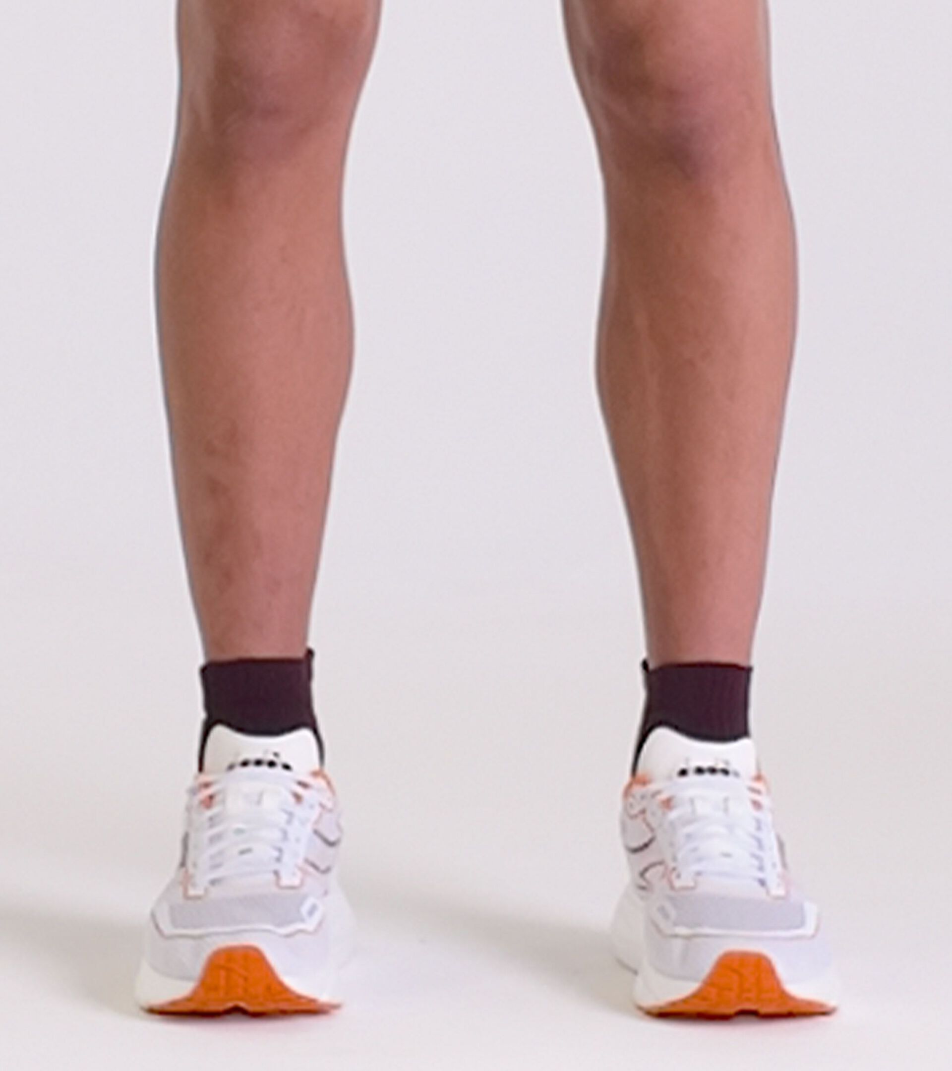 Running shoe - Lightness and reactivity - Men&rsquo;s FREQUENZA 2 WHITE/MAROON BANNER - Diadora