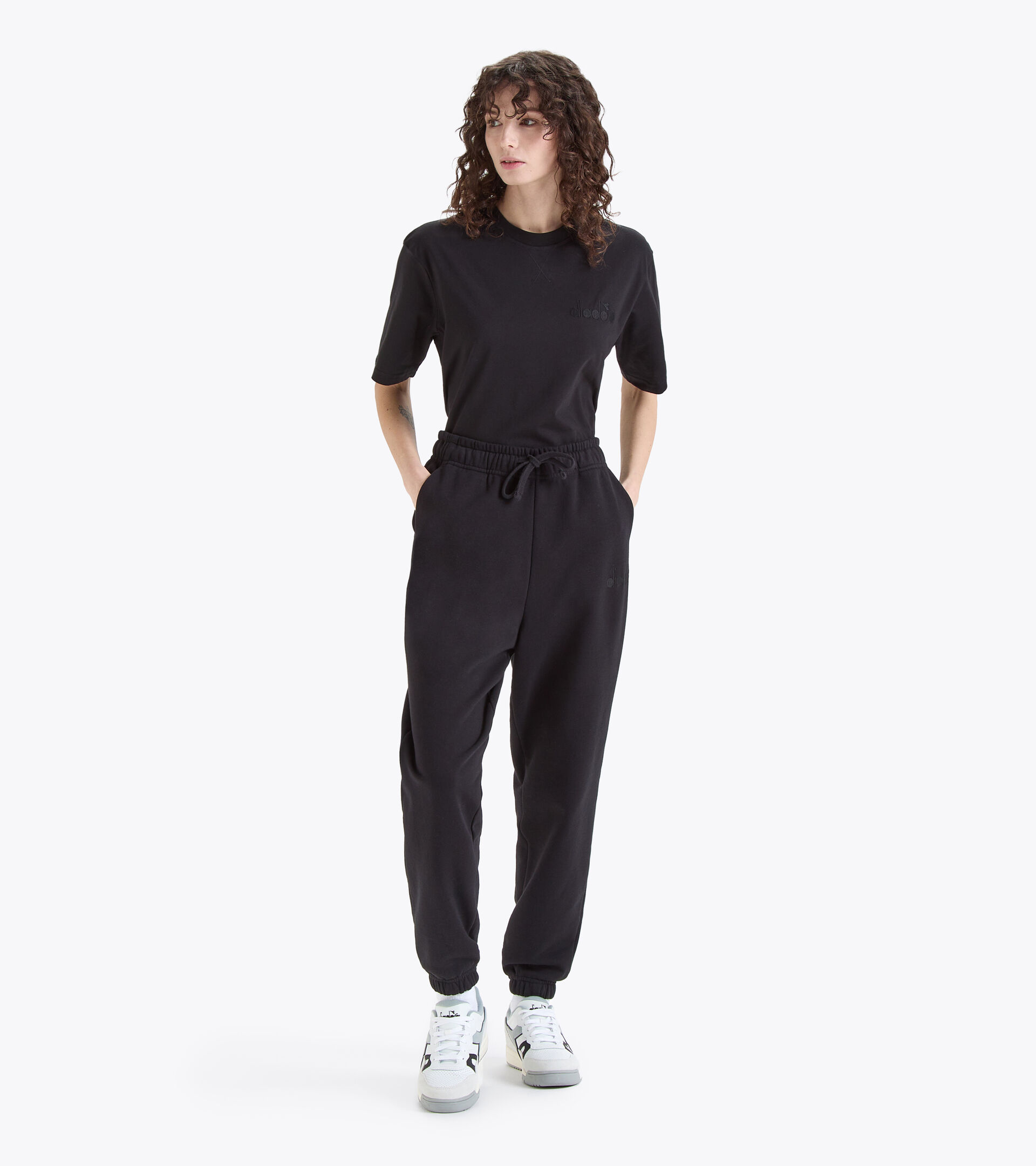 Cotton sweatpants - Gender neutral PANT SPW LOGO BLACK - Diadora