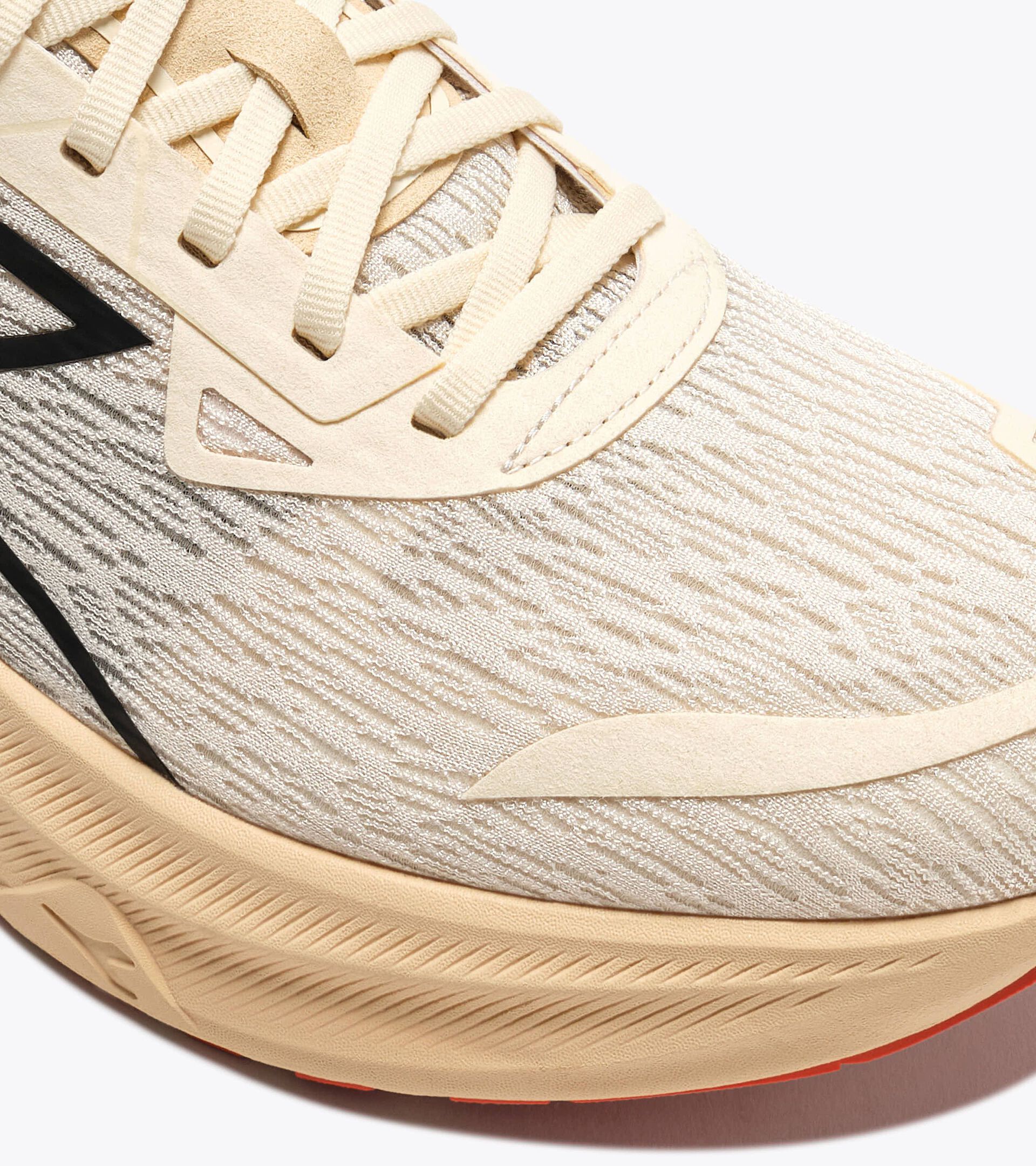 Zapatilla de running - Comodidad y estabilidad - Hombre NUCLEO 2 BUTTERCREAM /AUTUMN BLONDE - Diadora