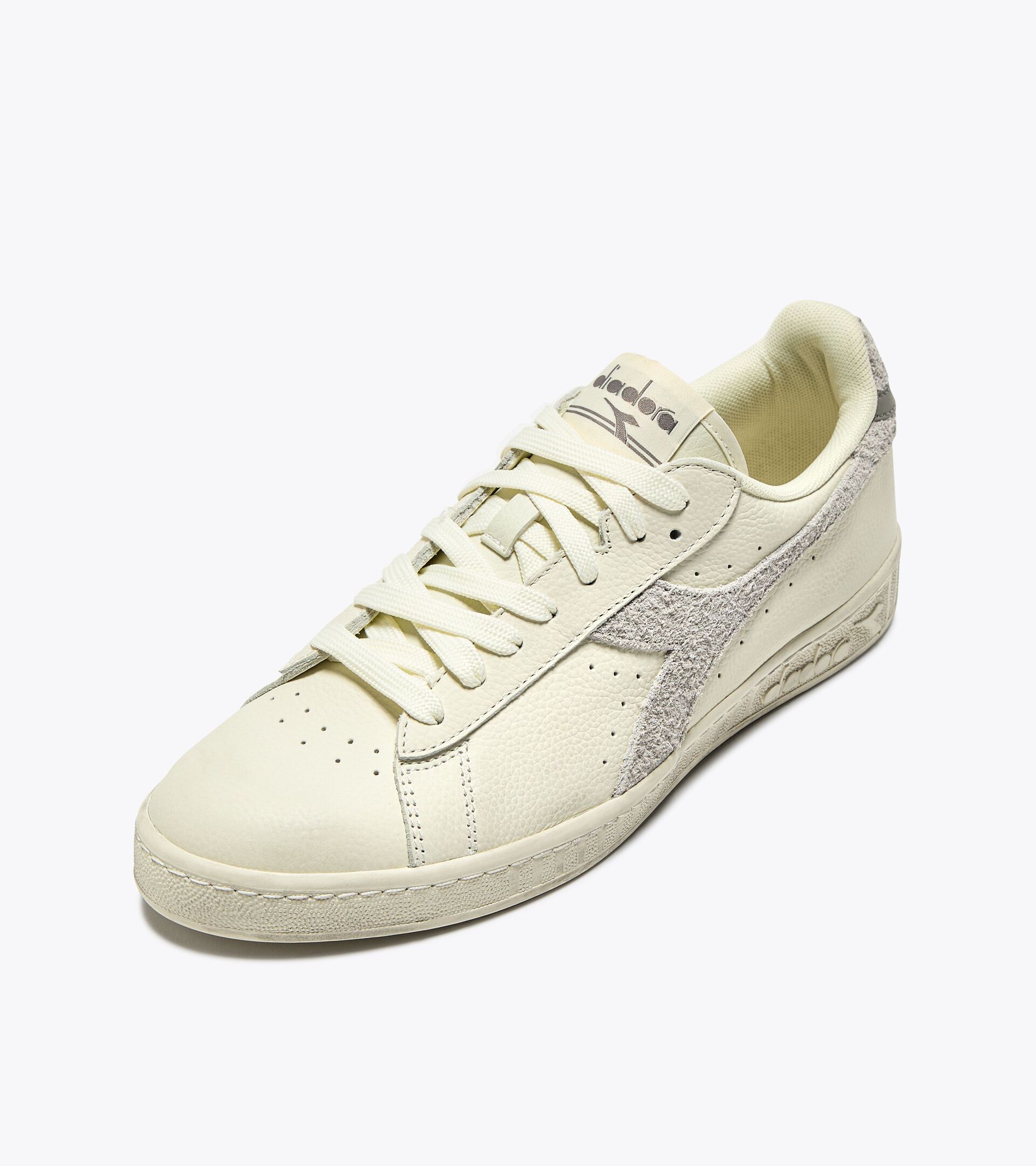 Zapatilla deportiva de piel - Para todos los géneros GAME L LOW HAIRY BLANCO - Diadora