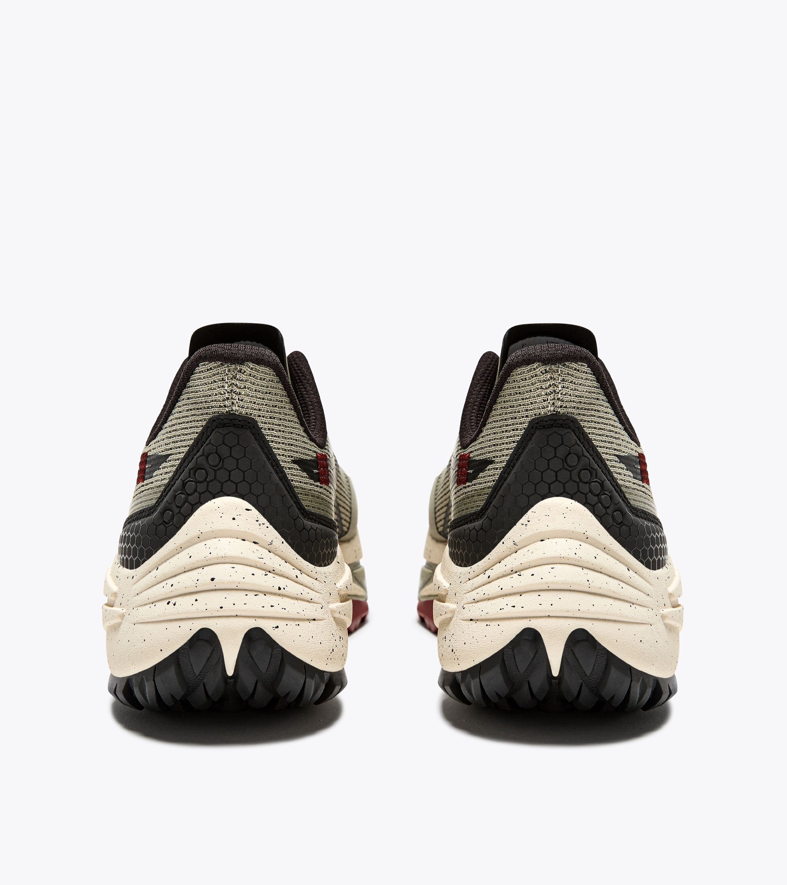 Diadora trail store