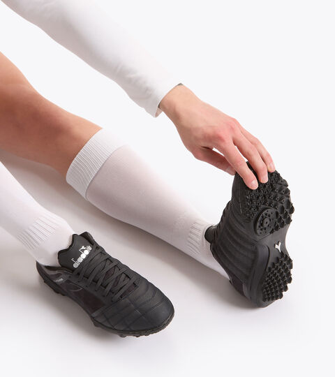 BRASIL SALA TF, ANTHRACITE/NOIR/ARGENT dd Chaussures de futsal pour terrains durs ou gazon synthétique BRASIL SALA TF ANTHRACITE/NOIR/ARGENT dd - Diadora