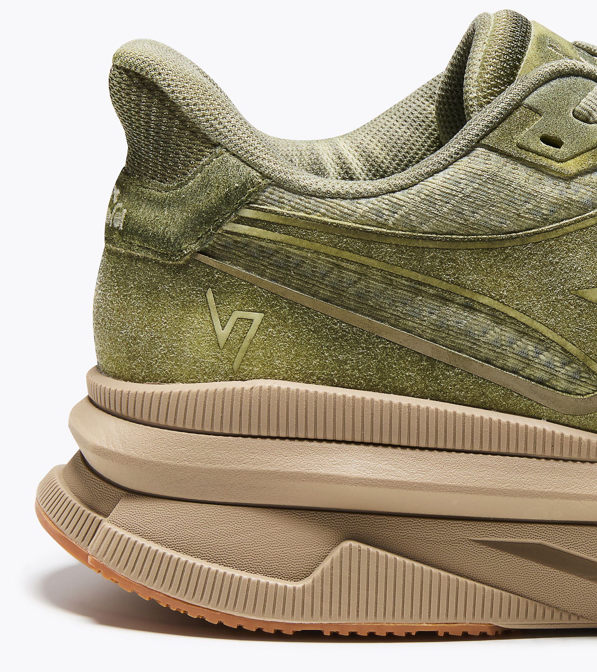 Archive Design Sneaker - All-gender V7000 DIP DYE GREEN LILY PAD - Diadora