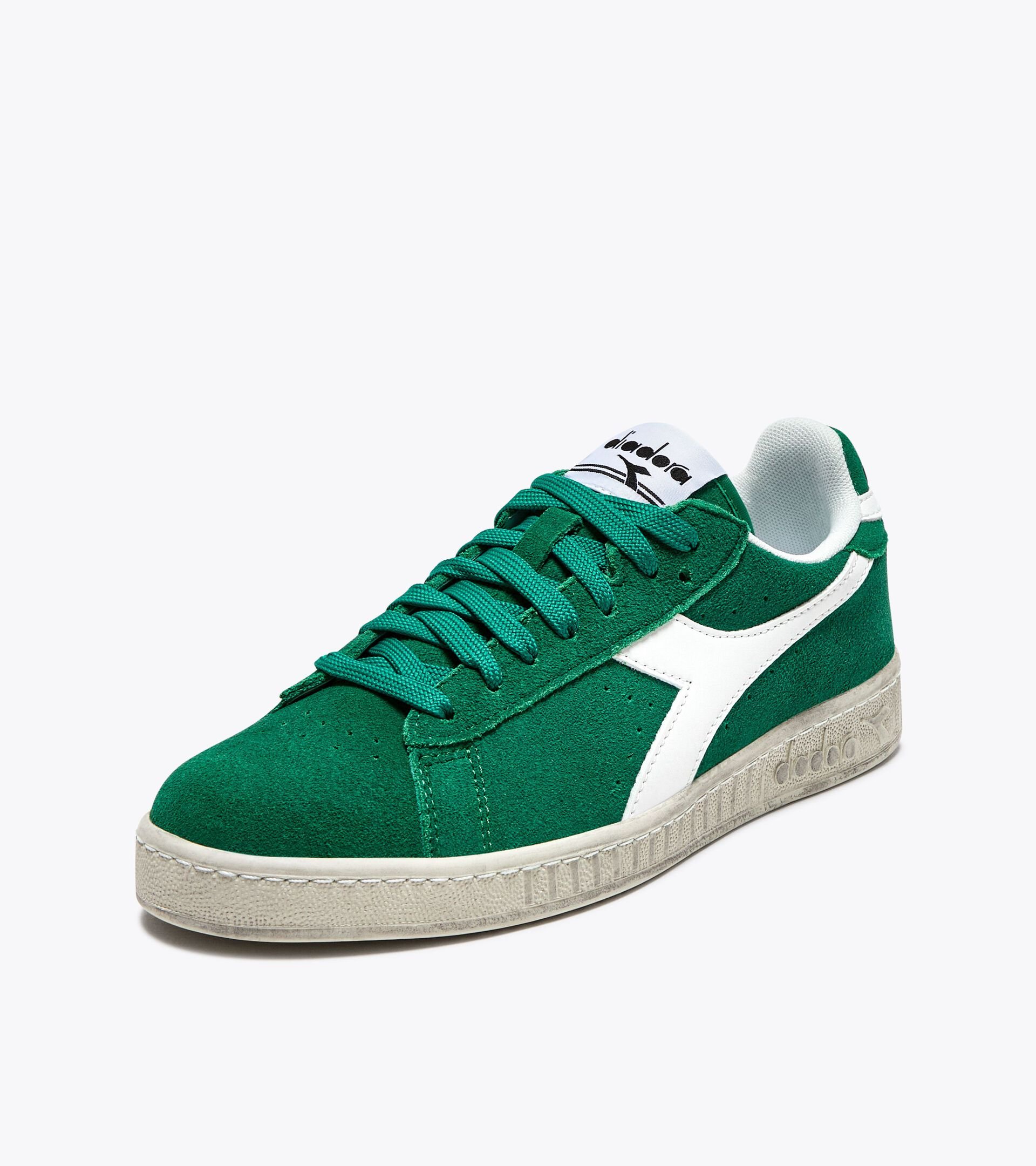 Sporty sneakers - Gender neutral GAME L LOW SUEDE WAXED GREEN PEPPERMINT - Diadora