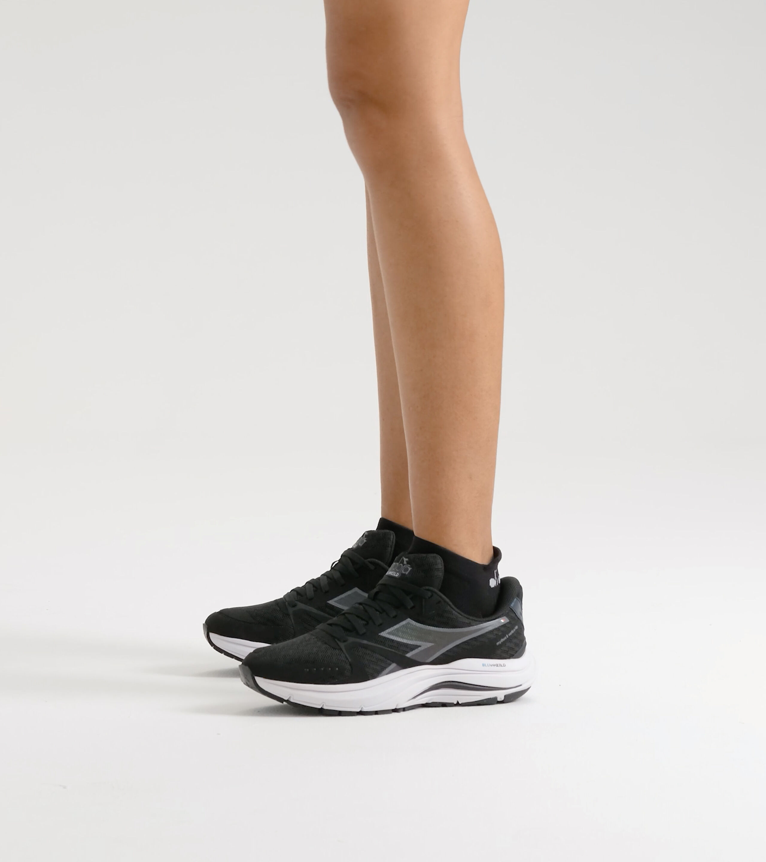 Diadora mythos blushield hip cheap