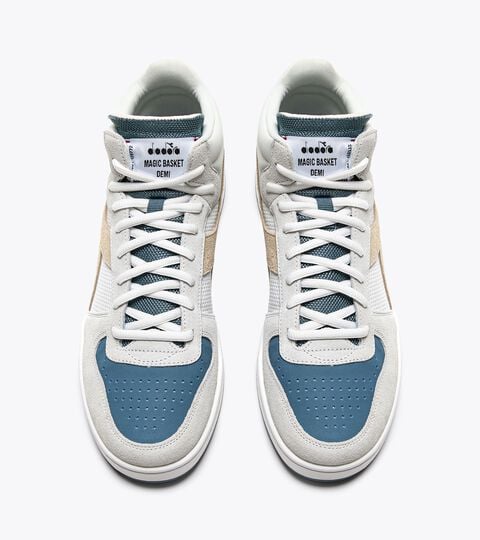 MAGIC BASKET DEMI NEAT, WHITE/STORMY WEATHER Sporty sneakers - Gender neutral MAGIC BASKET DEMI NEAT WHITE/STORMY WEATHER - Diadora