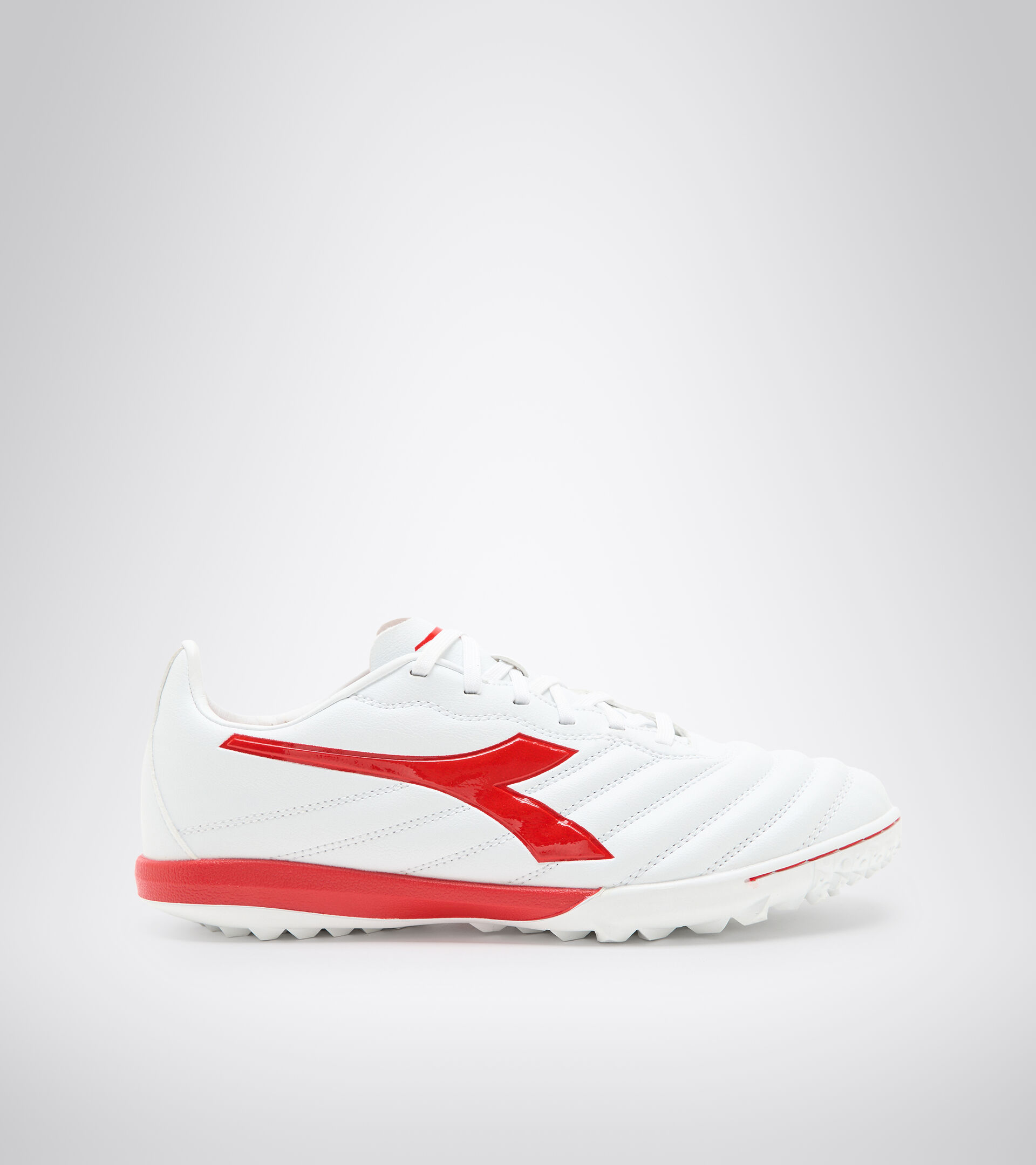 Futsal boot - Specific outsole for synthetic/hard grounds BRASIL ELITE2 R TFR WHITE/MILANO RED - Diadora