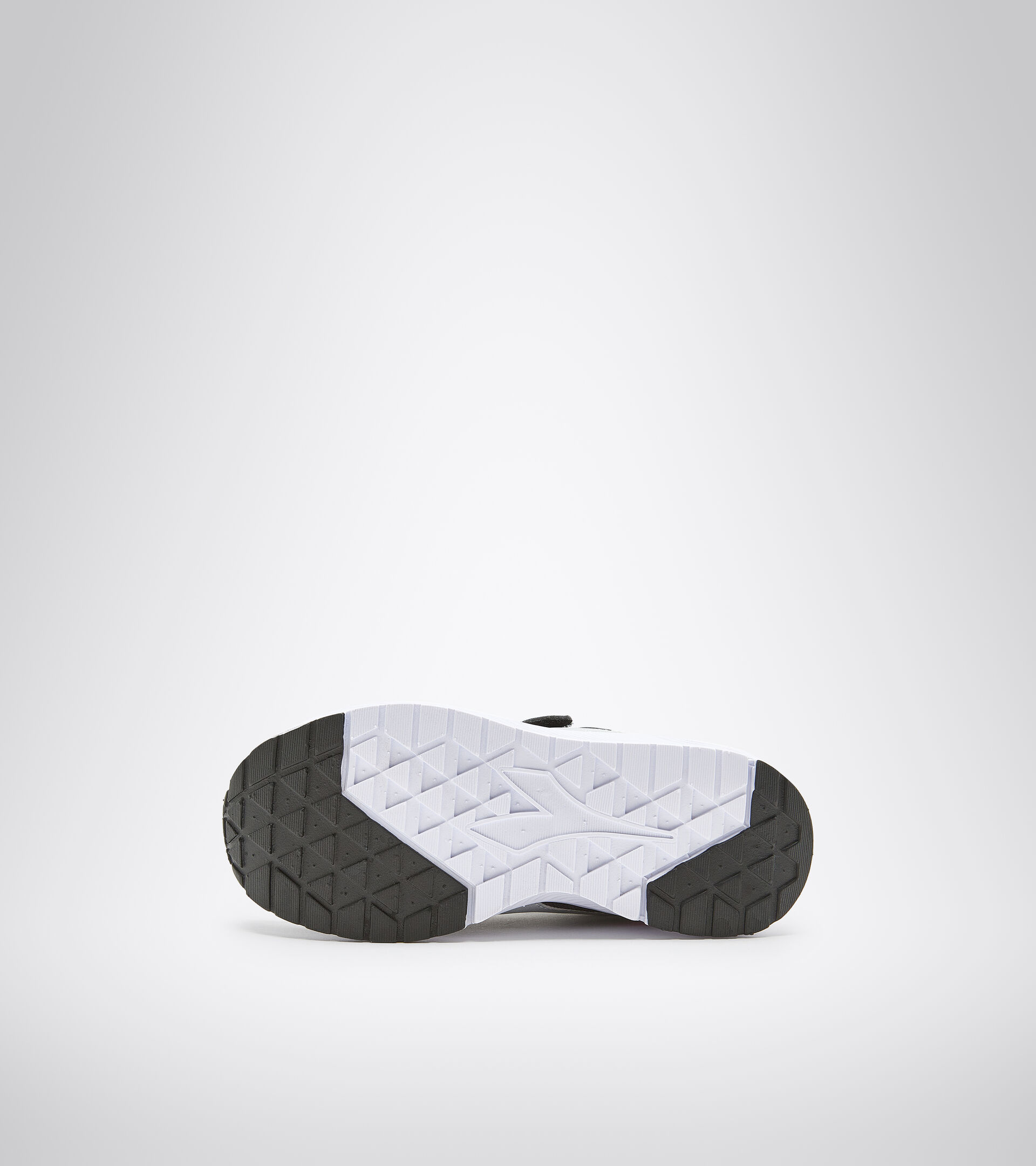 Junior running shoes - Unisex FALCON 2 JR V BLACK/SILVER/WHITE - Diadora