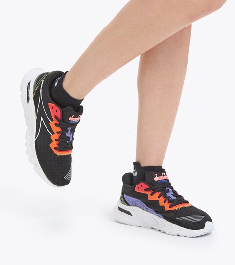 MYTHOS BLUSHIELD VOLO 2 W, NGR/BLCO/NARANJA BERMELLON Zapatillas de running - Mujer MYTHOS BLUSHIELD VOLO 2 W NGR/BLCO/NARANJA BERMELLON - Diadora