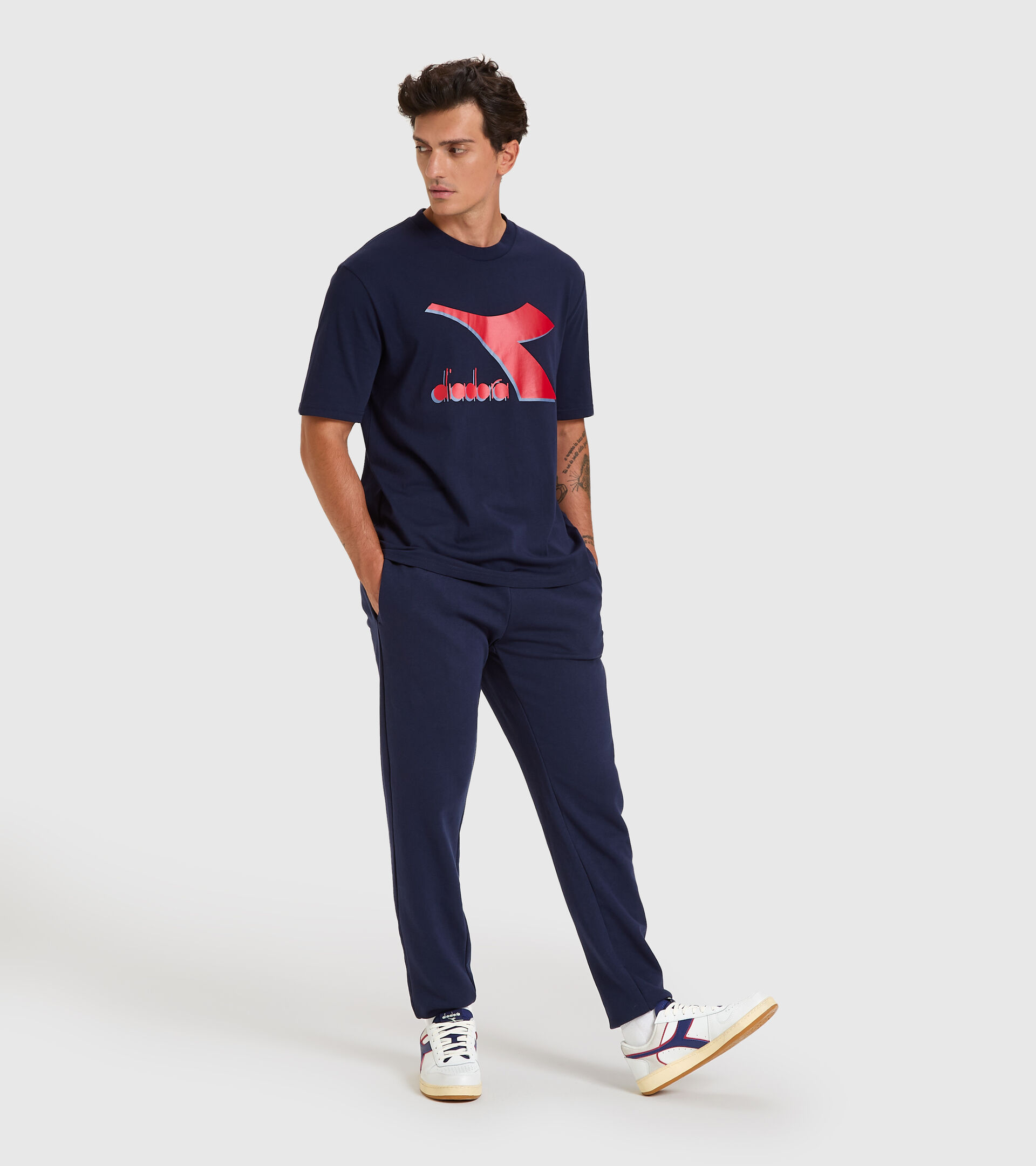 T-shirt - Men T-SHIRT SS SHIELD CLASSIC NAVY - Diadora